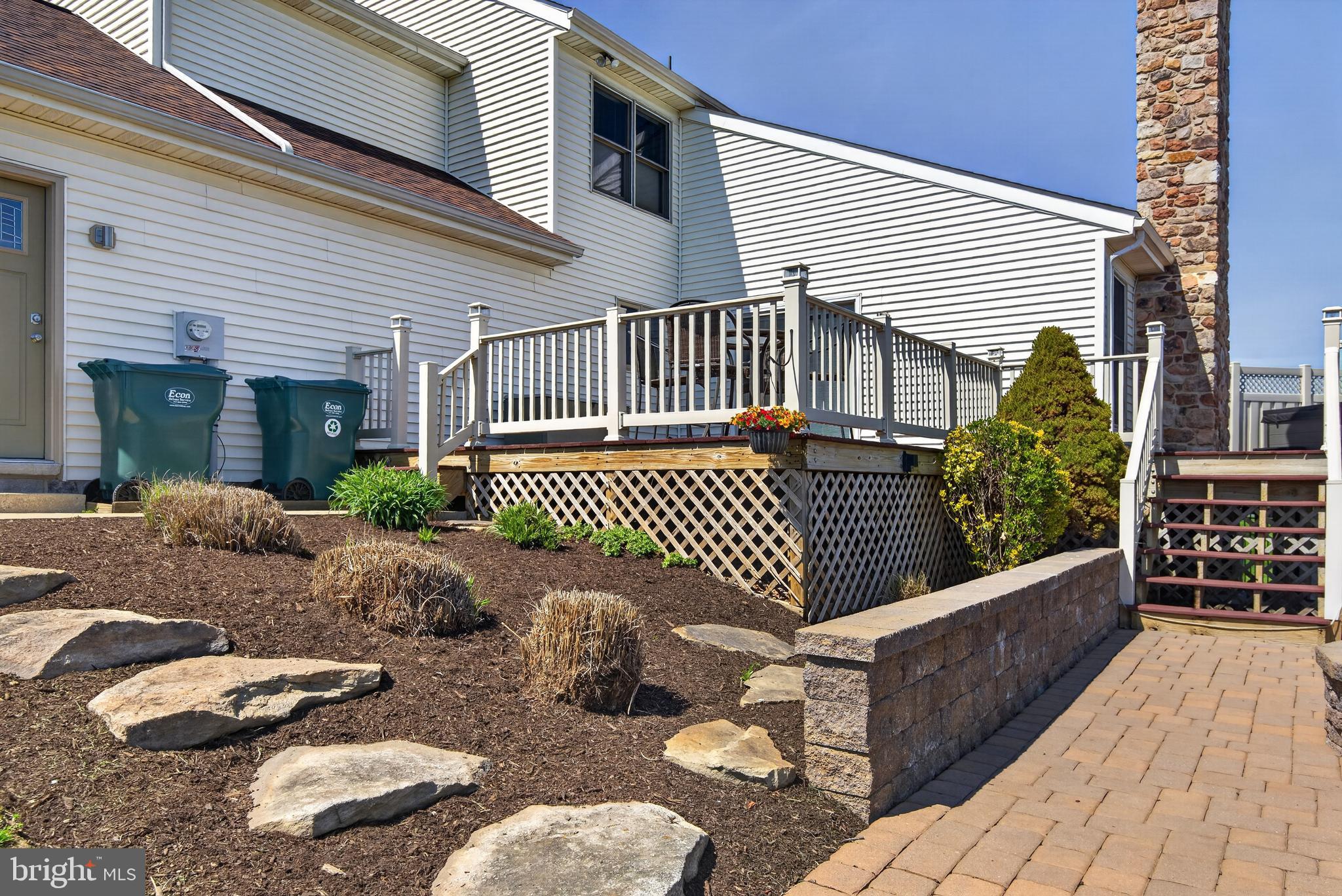 CHATHAM COMMONS - Residential