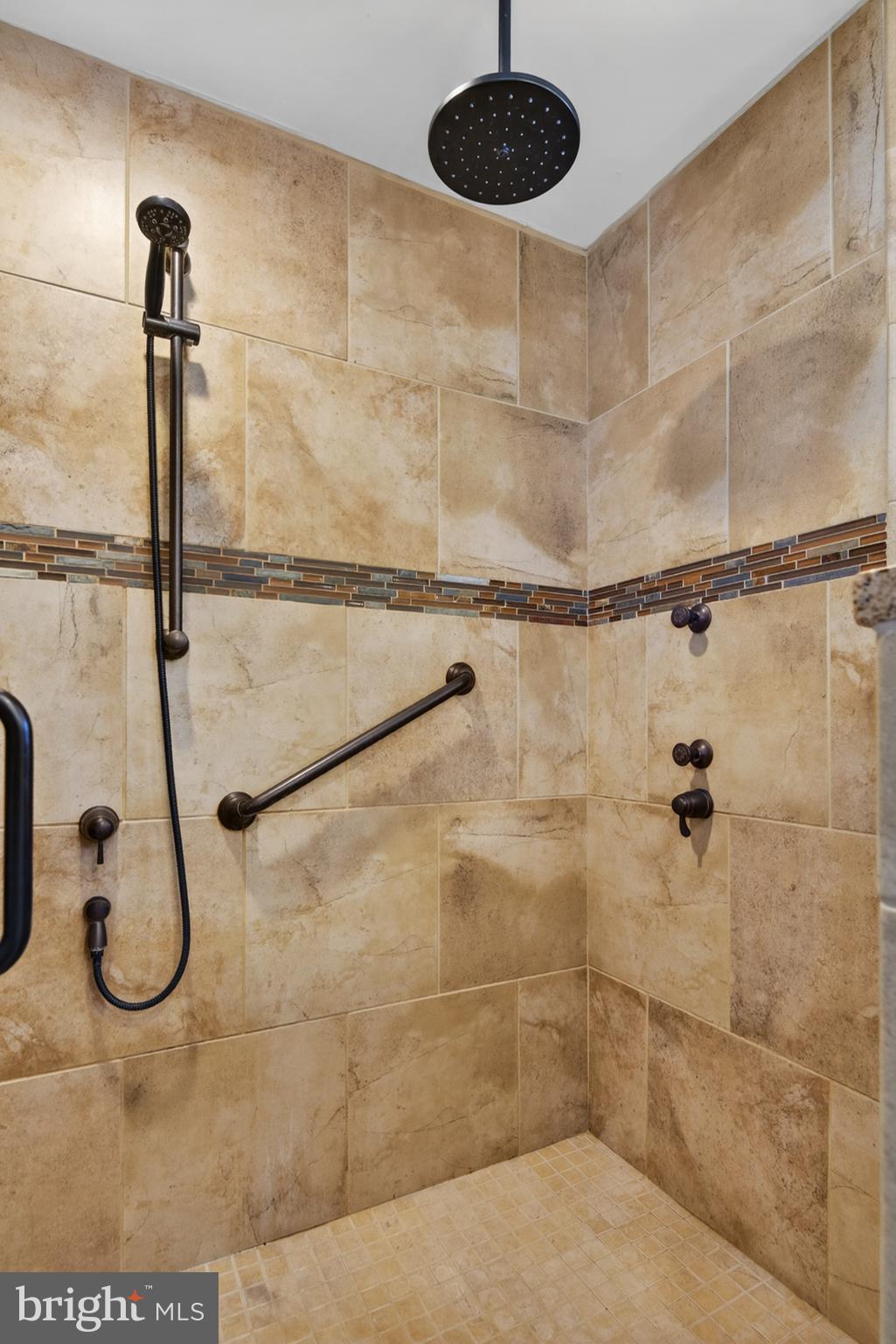 CHATHAM COMMONS - Residential