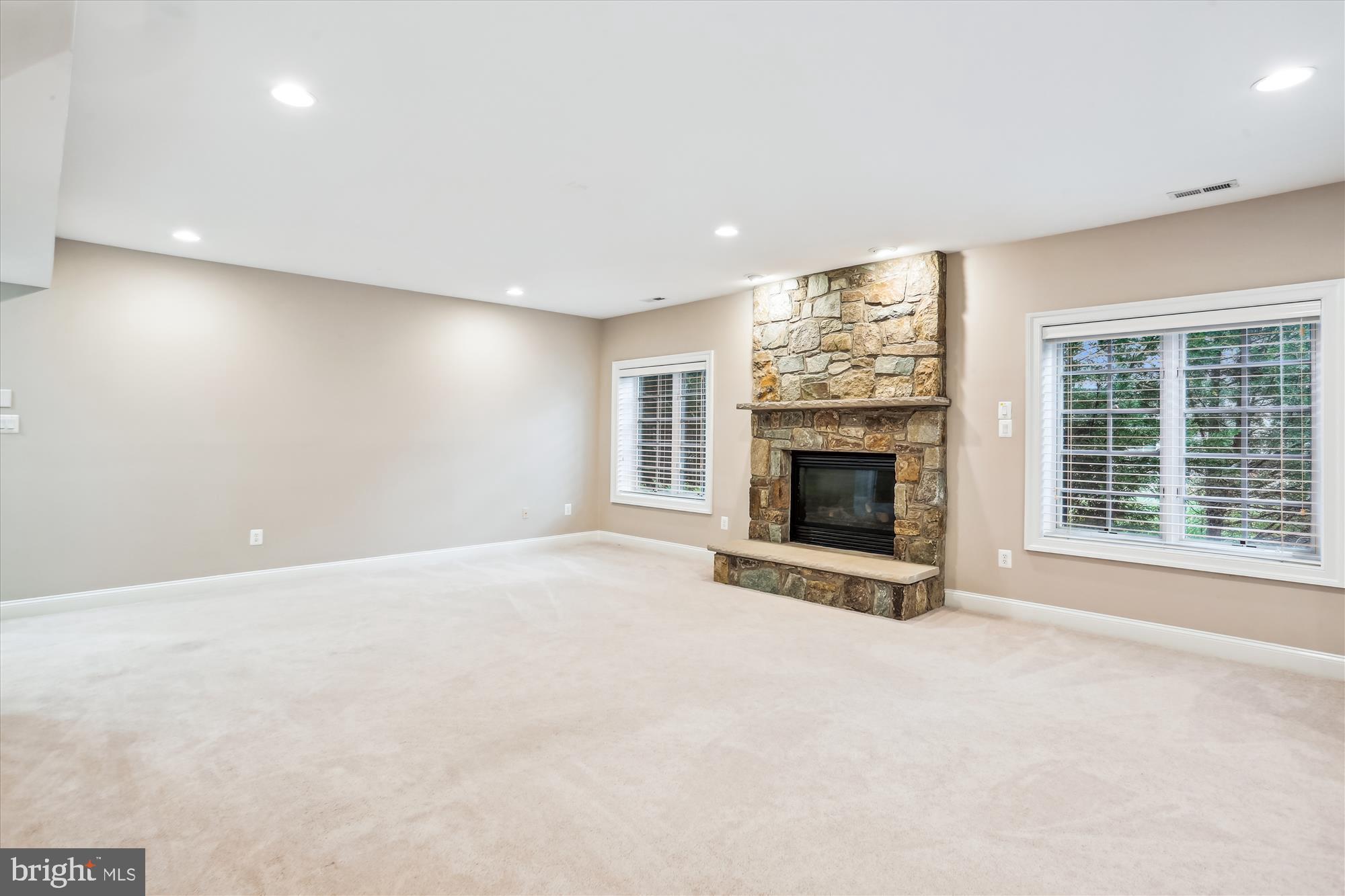 OAKS AT NORTH BETHESDA - Residential