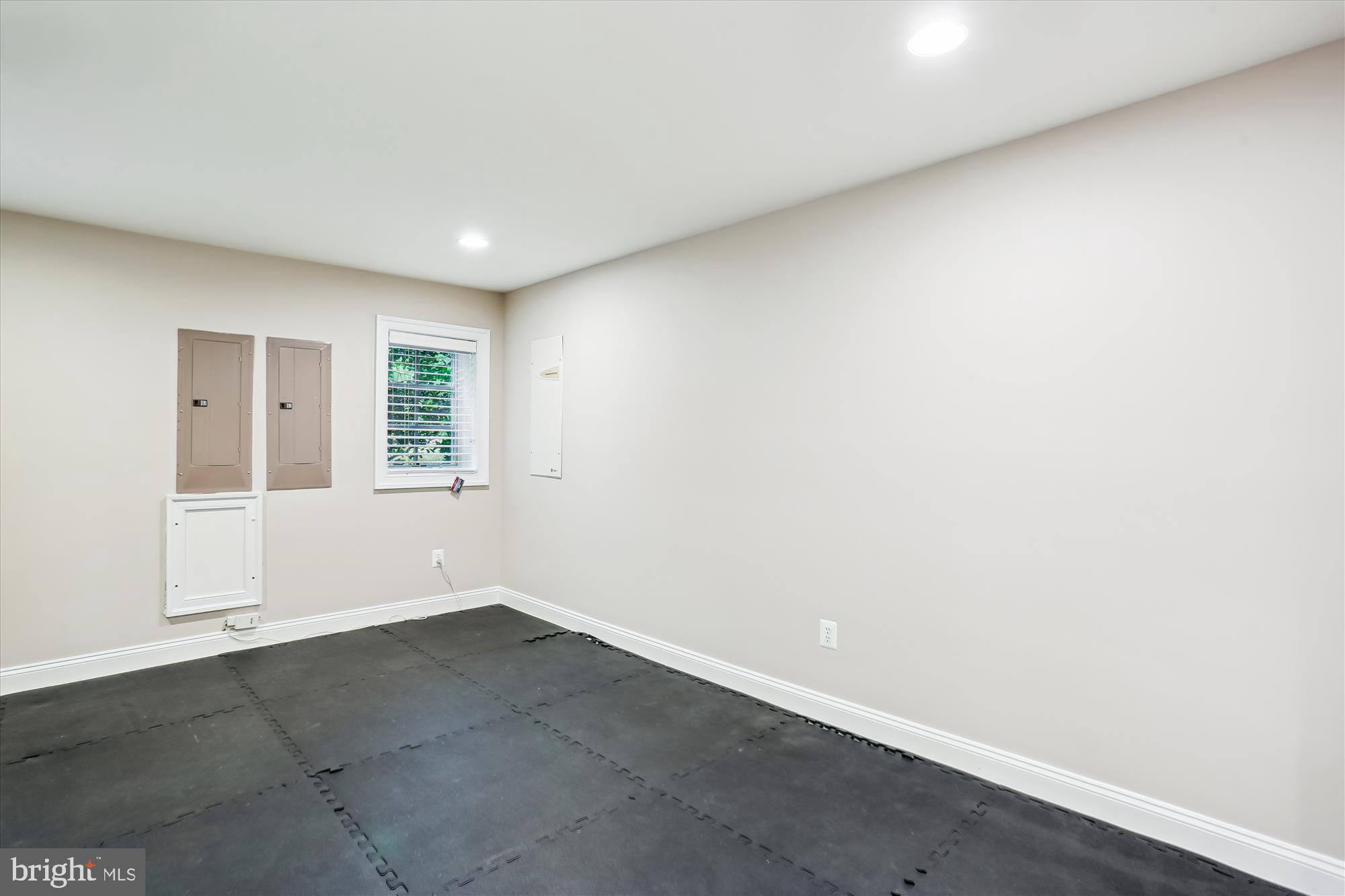 OAKS AT NORTH BETHESDA - Residential