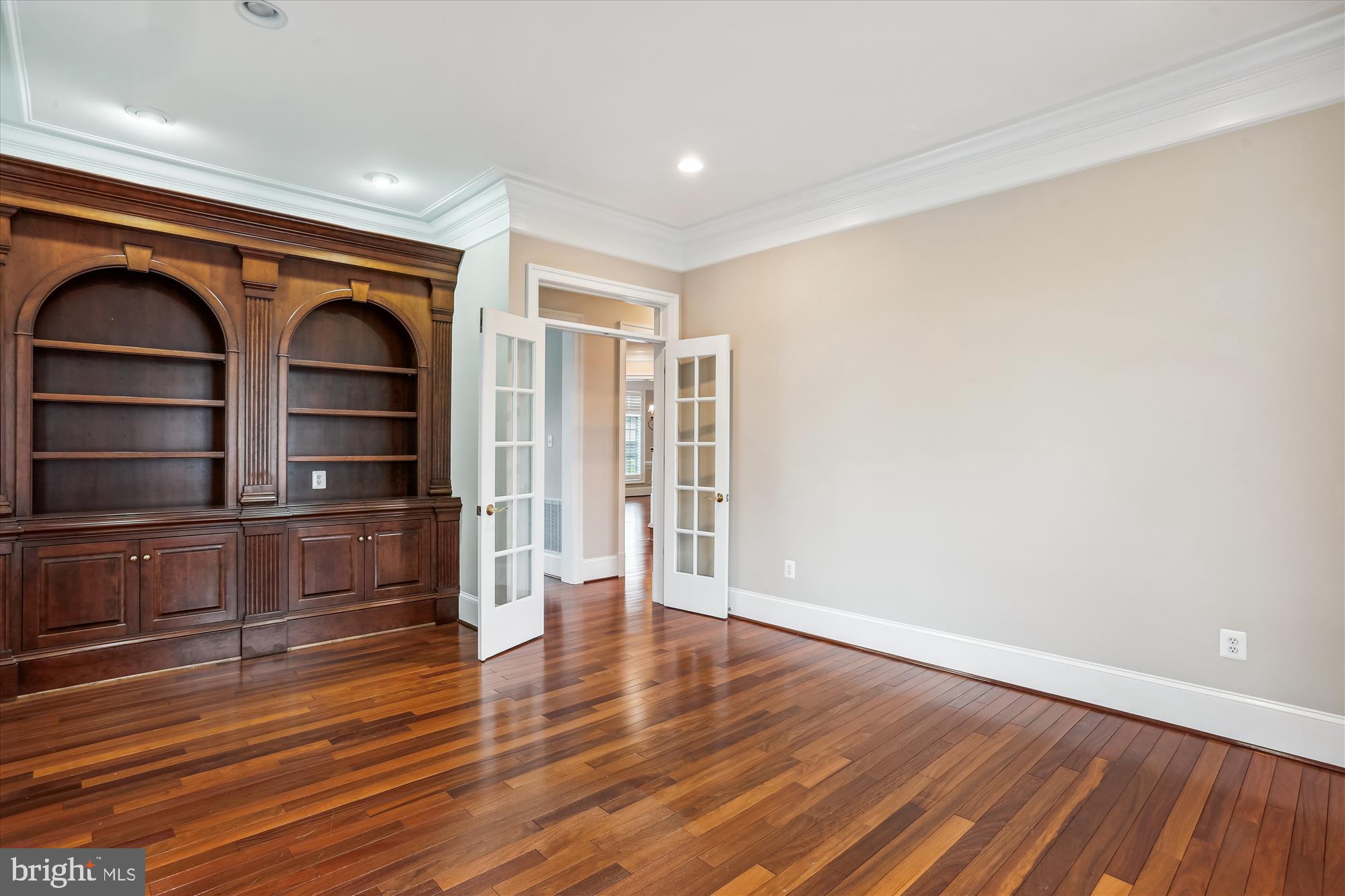 OAKS AT NORTH BETHESDA - Residential