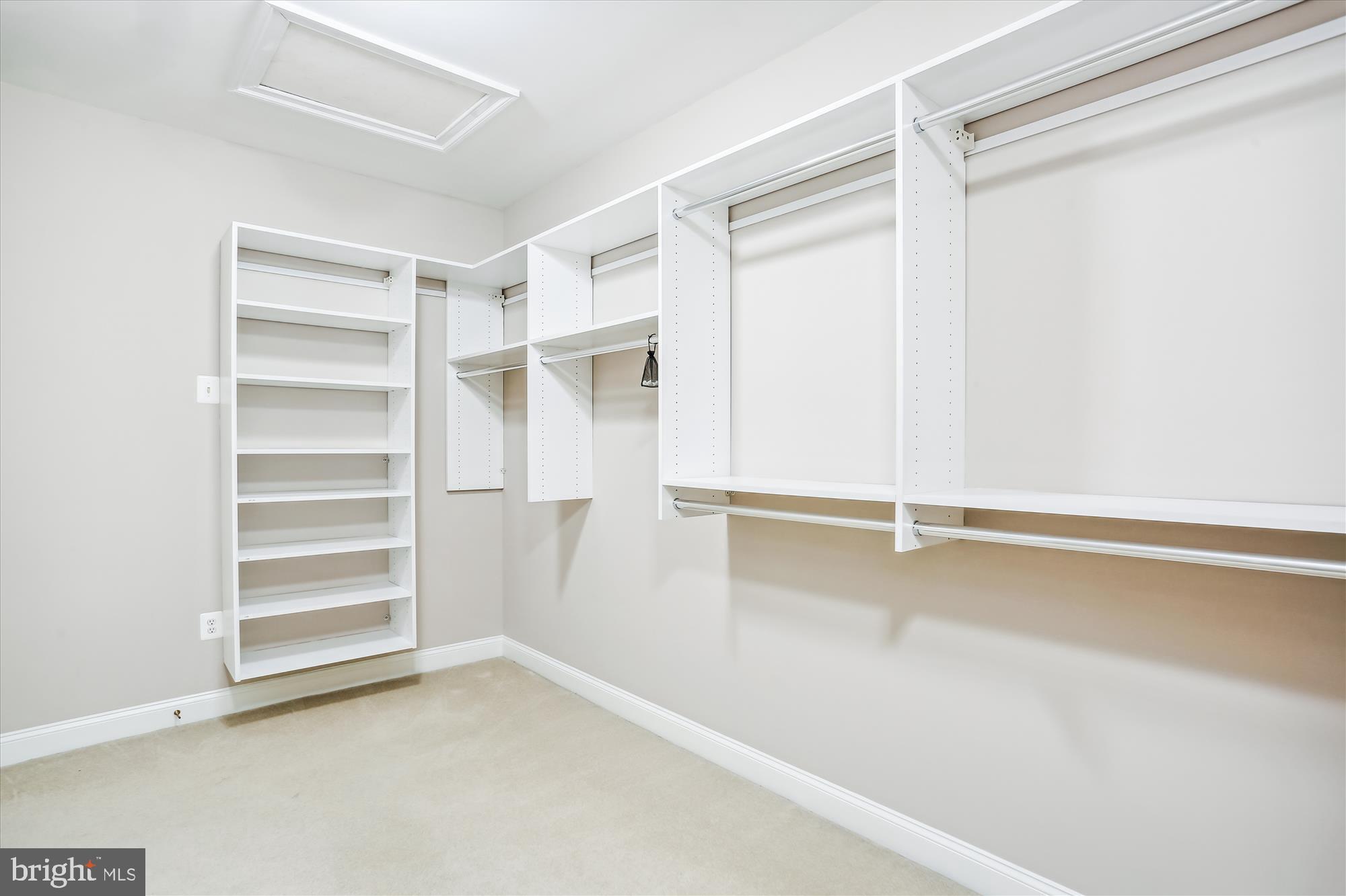 OAKS AT NORTH BETHESDA - Residential