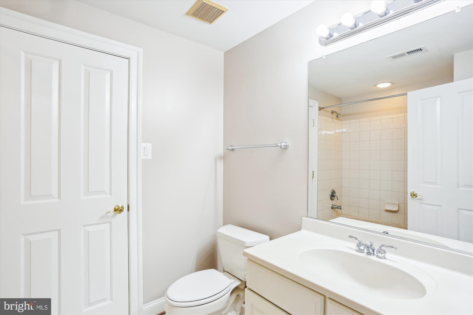 OAKS AT NORTH BETHESDA - Residential