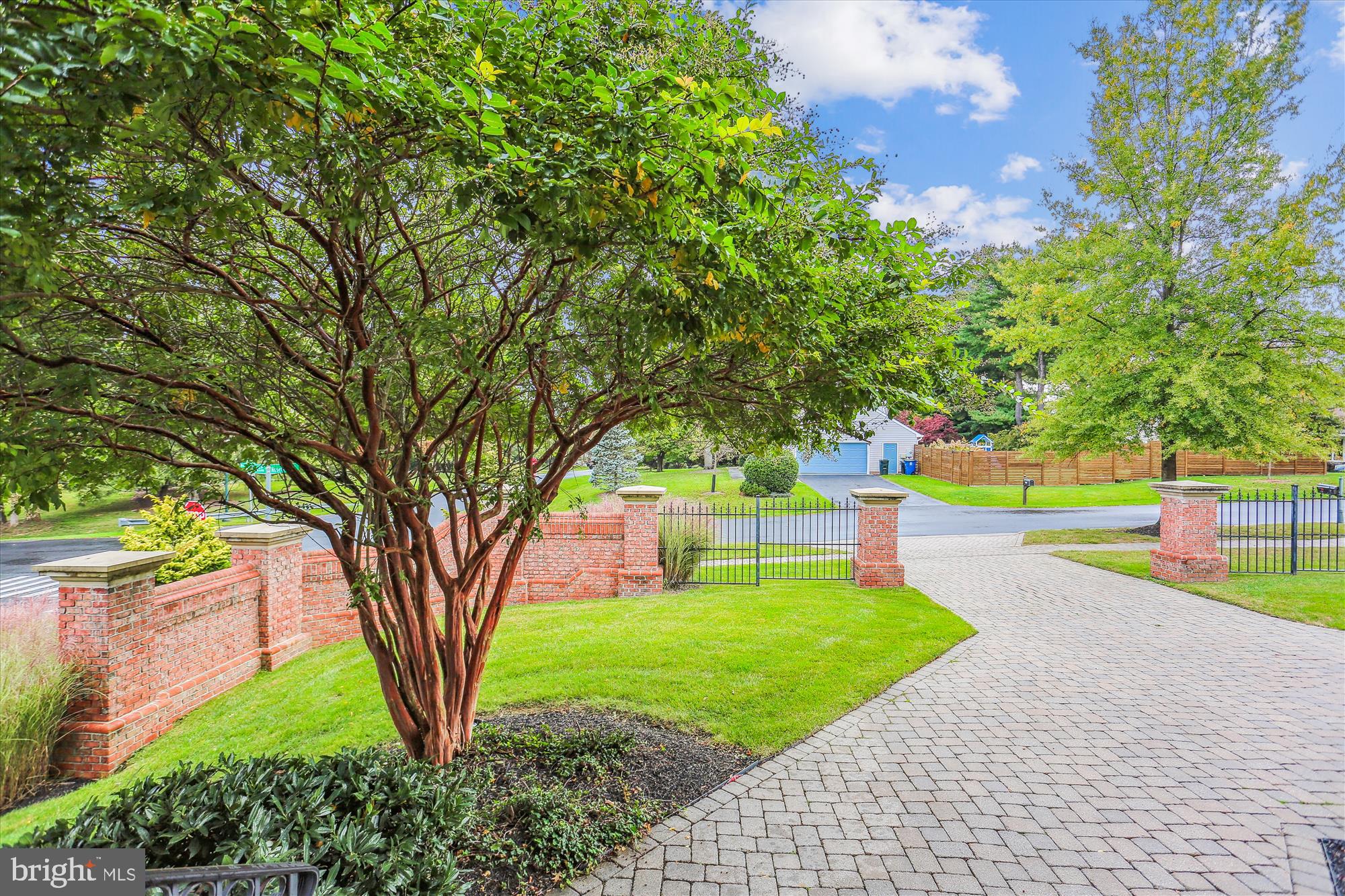OAKS AT NORTH BETHESDA - Residential
