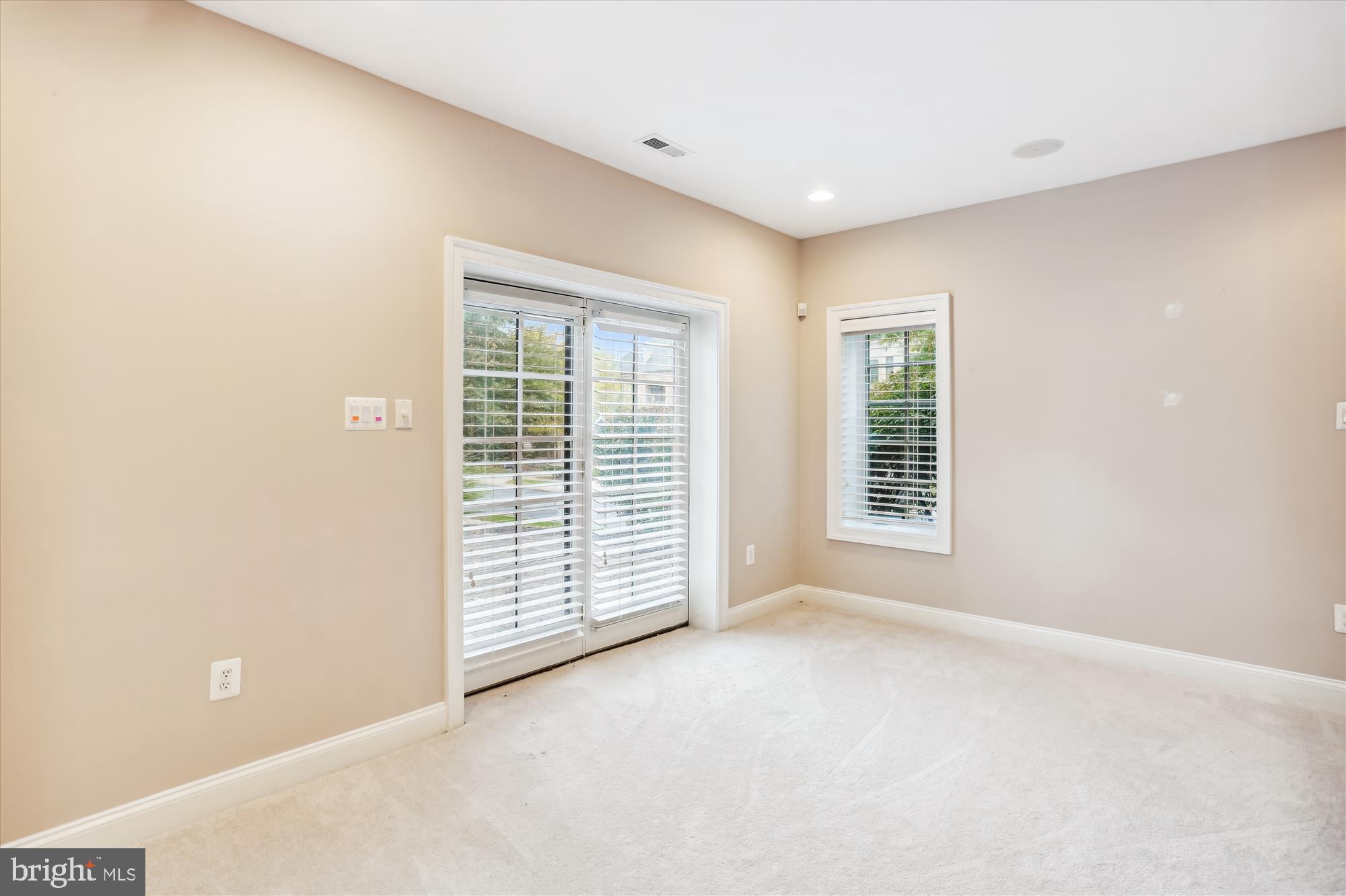 OAKS AT NORTH BETHESDA - Residential