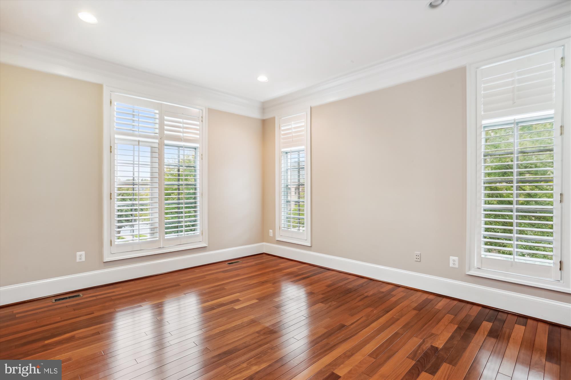 OAKS AT NORTH BETHESDA - Residential