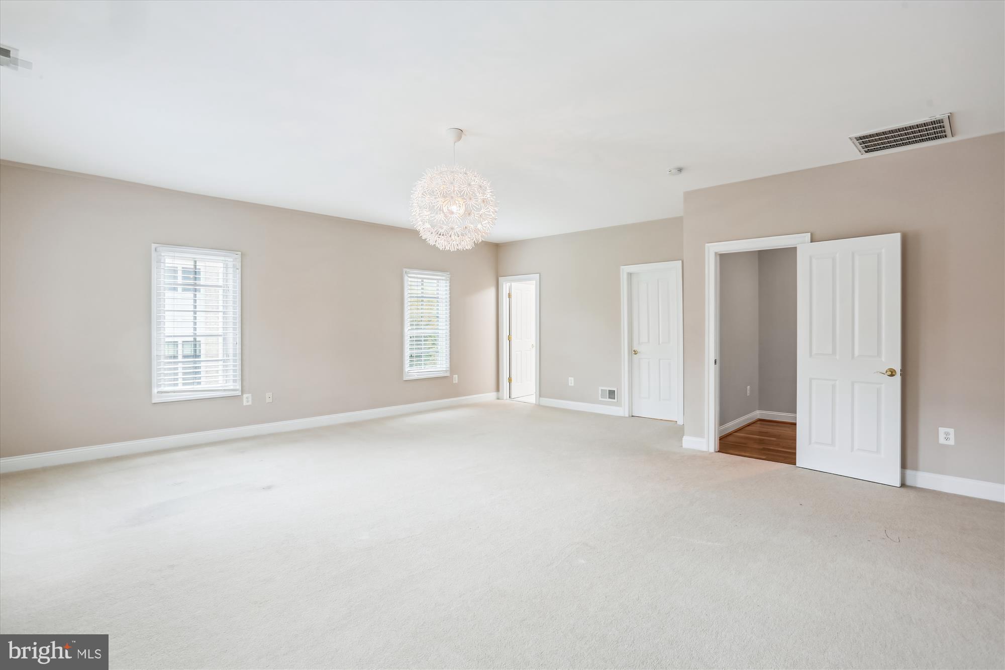 OAKS AT NORTH BETHESDA - Residential