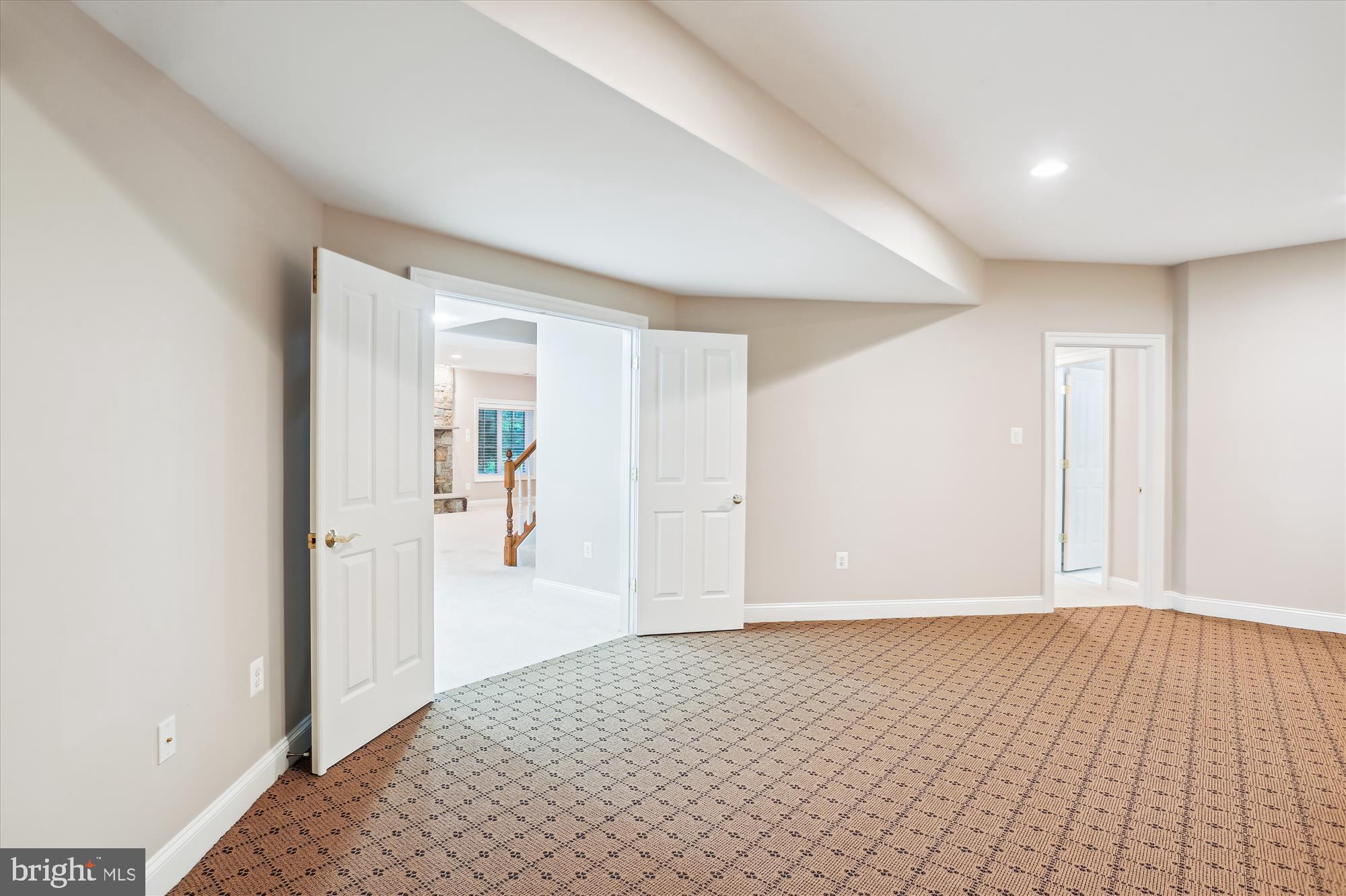 OAKS AT NORTH BETHESDA - Residential