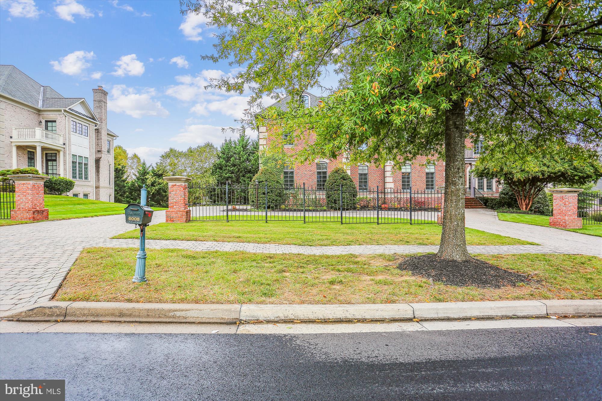 OAKS AT NORTH BETHESDA - Residential
