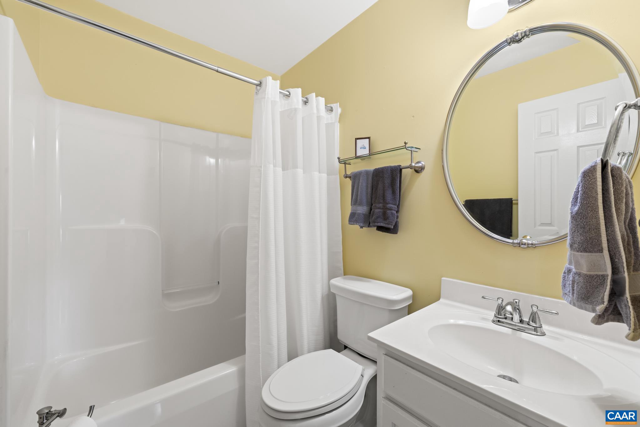 LAKE MONTICELLO - Residential