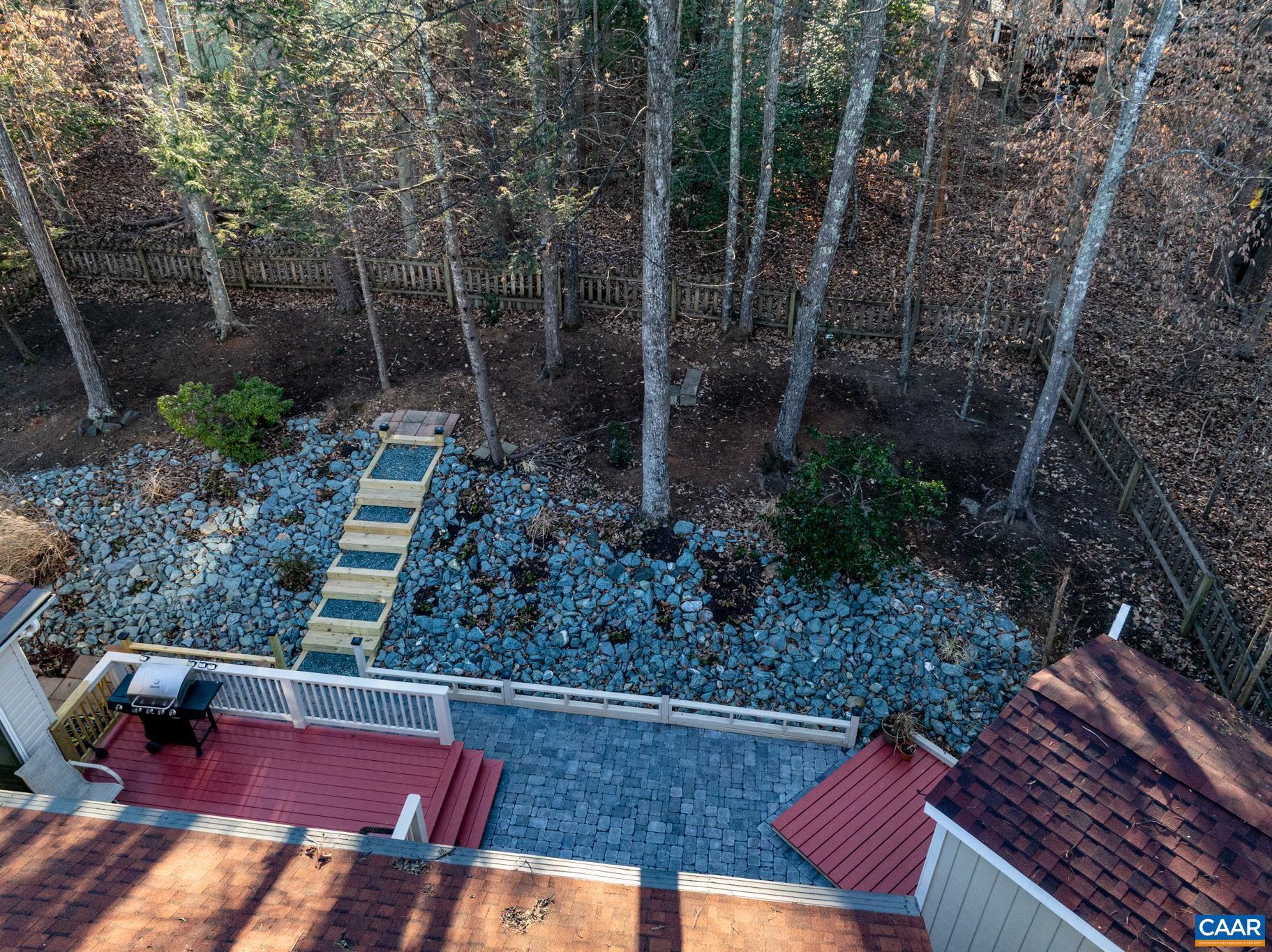 LAKE MONTICELLO - Residential