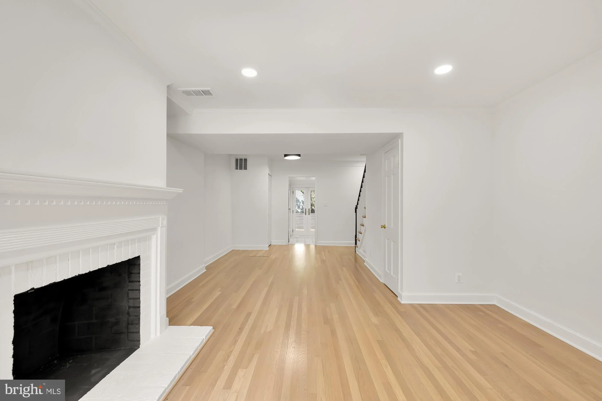 541 4th Street SE, Washington, DC 20003 photo 3