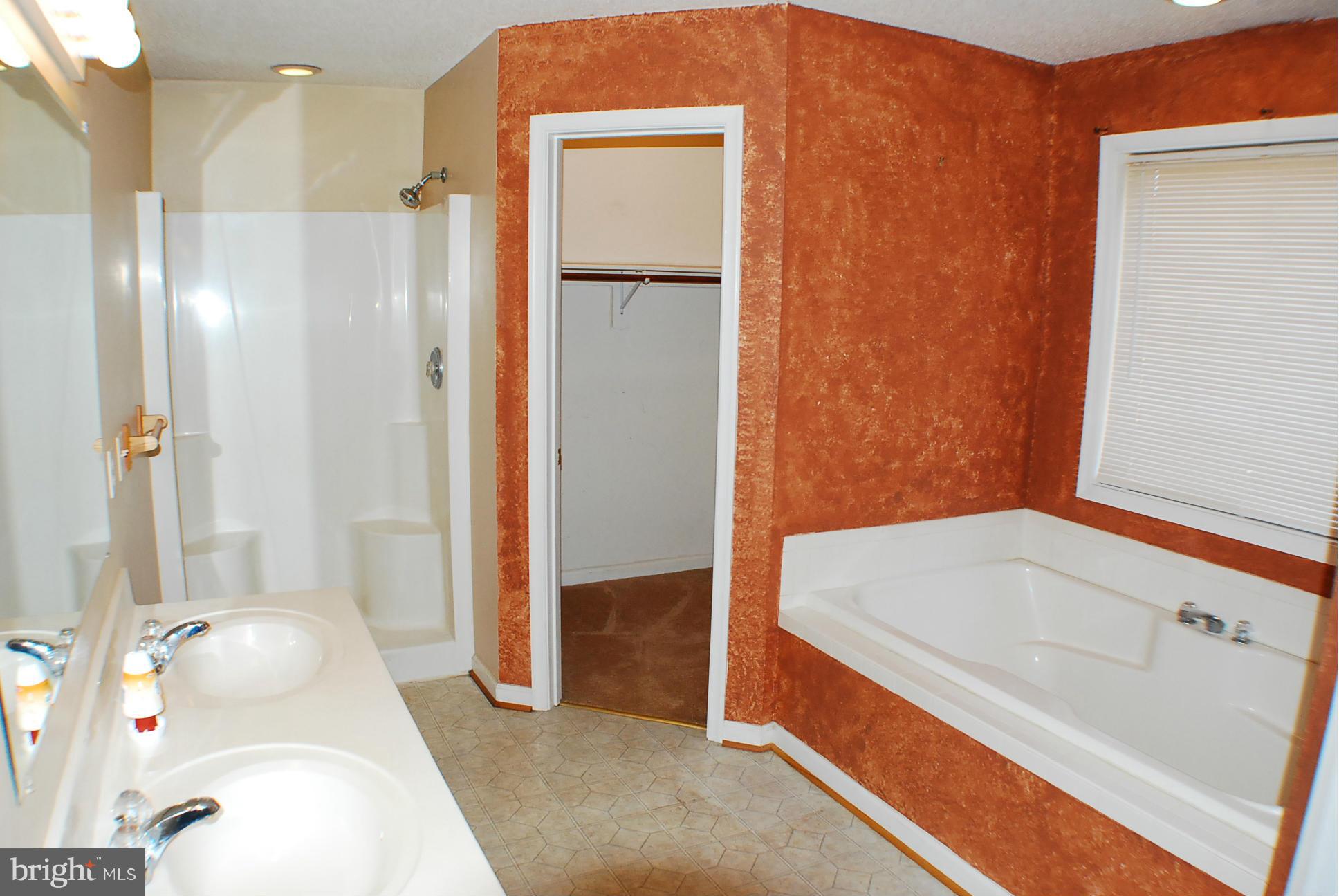 DILLONS RUN ESTATES - Residential