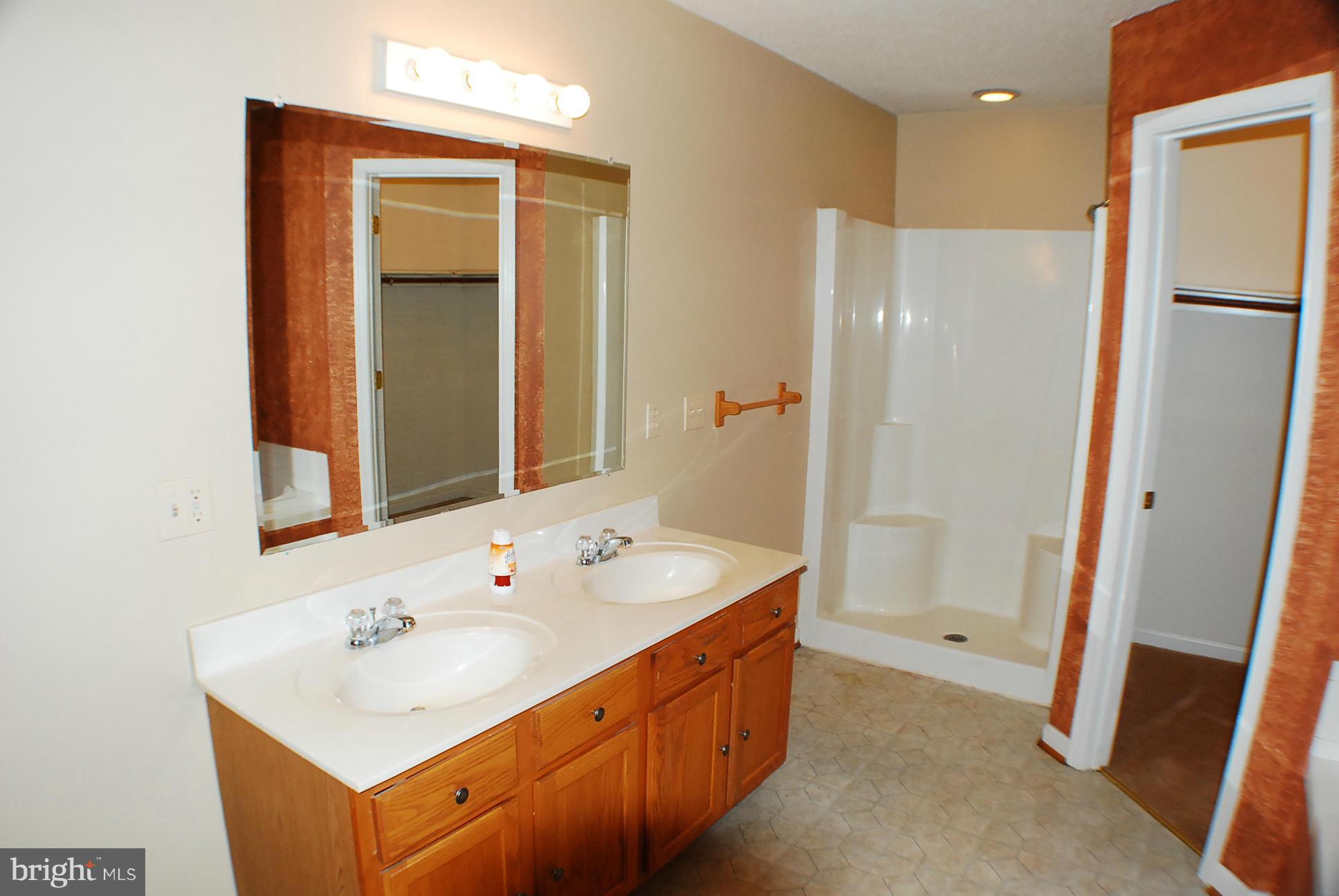 DILLONS RUN ESTATES - Residential