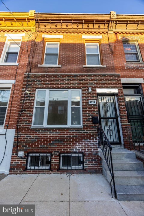 Townhouse For Sale - 1715 S 16th Street<br/> PHILADELPHIA, PA 19145