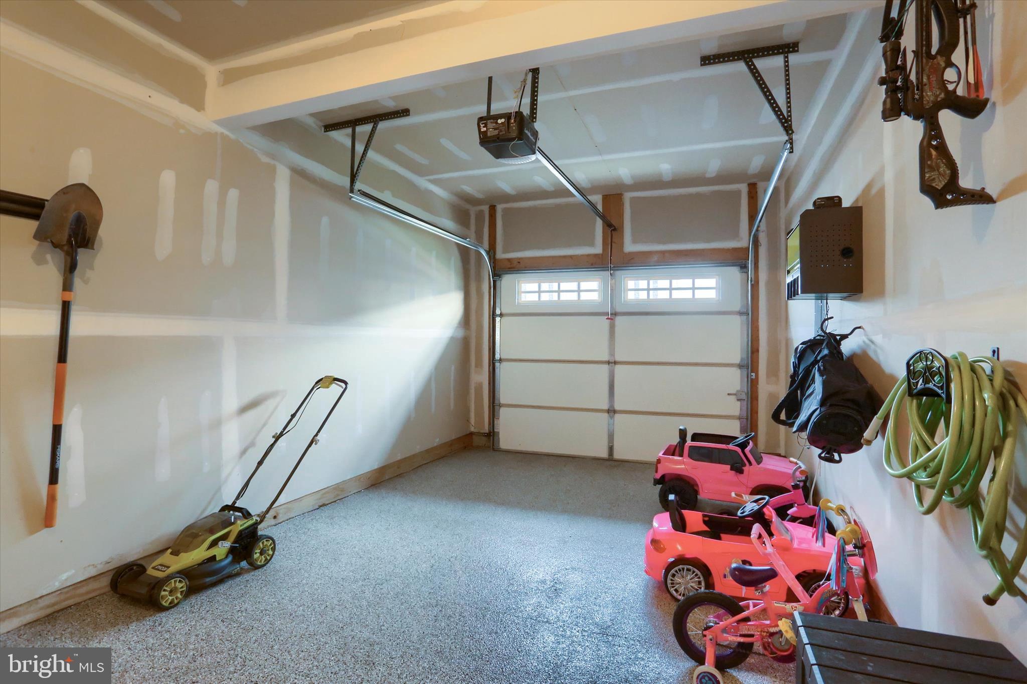 KINGS COURT AT BROWNSTONE - Residential