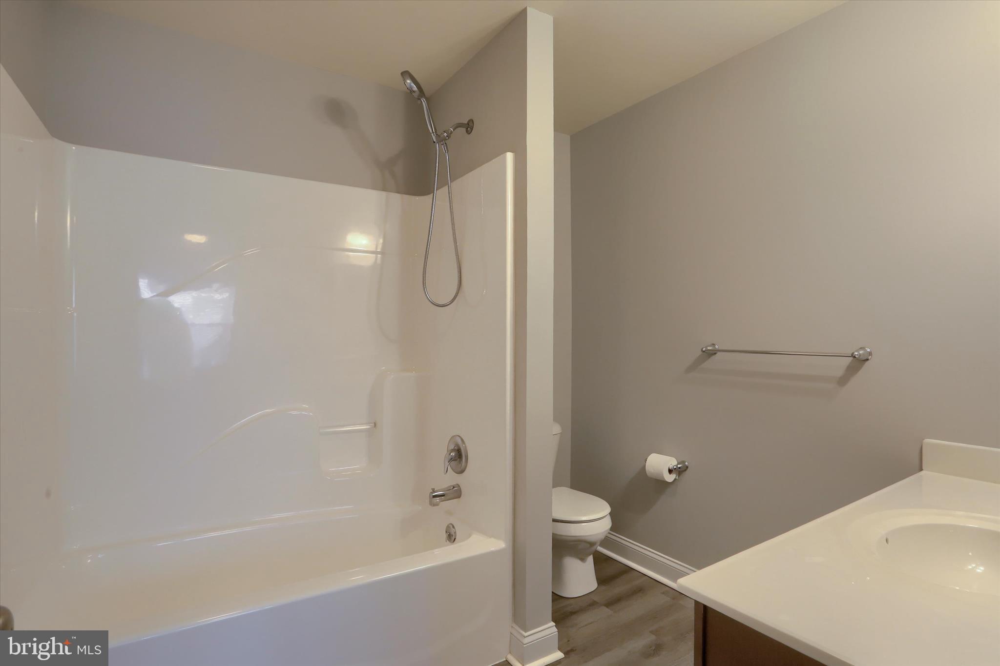 KINGS COURT AT BROWNSTONE - Residential