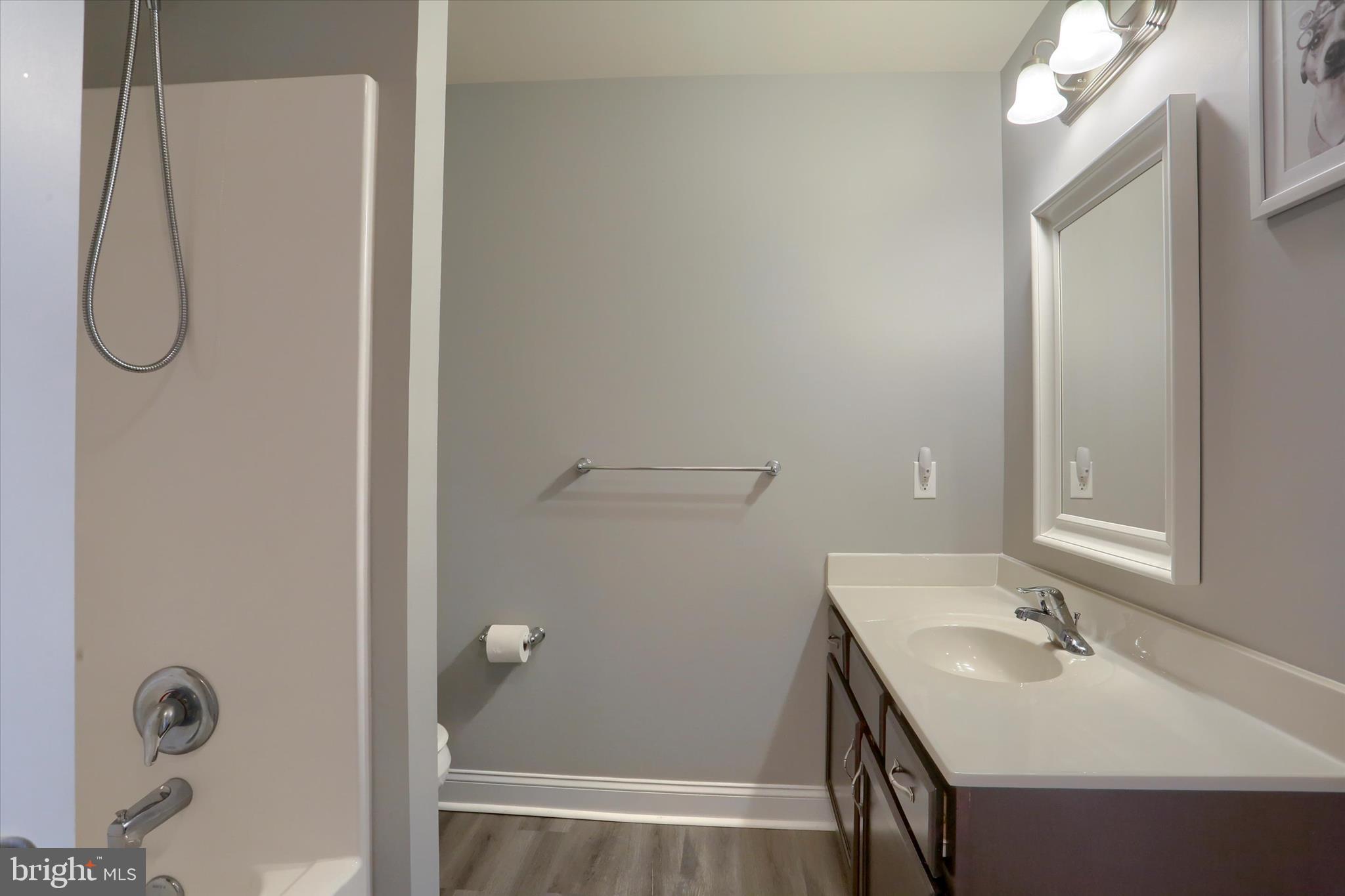 KINGS COURT AT BROWNSTONE - Residential