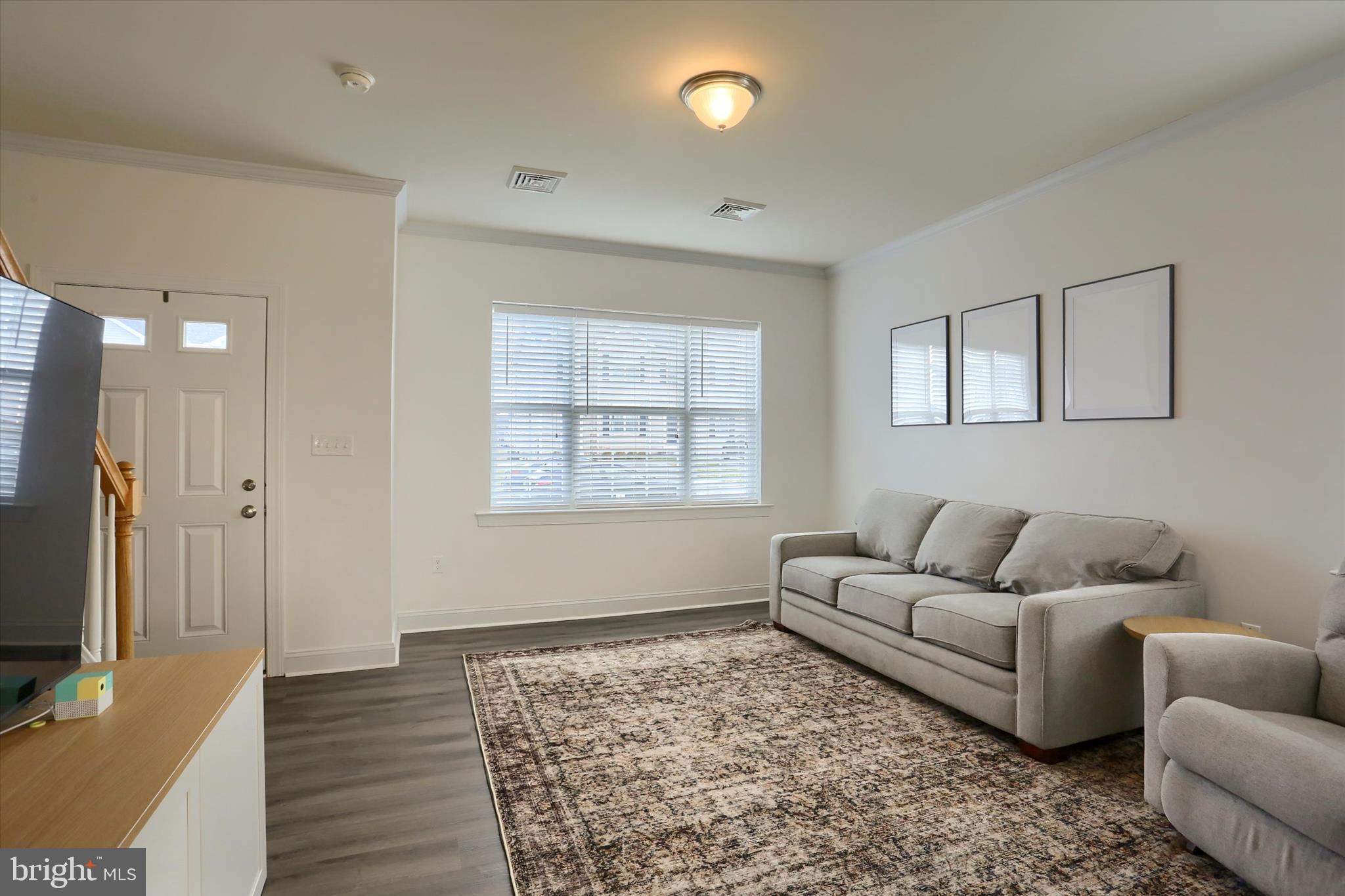 KINGS COURT AT BROWNSTONE - Residential