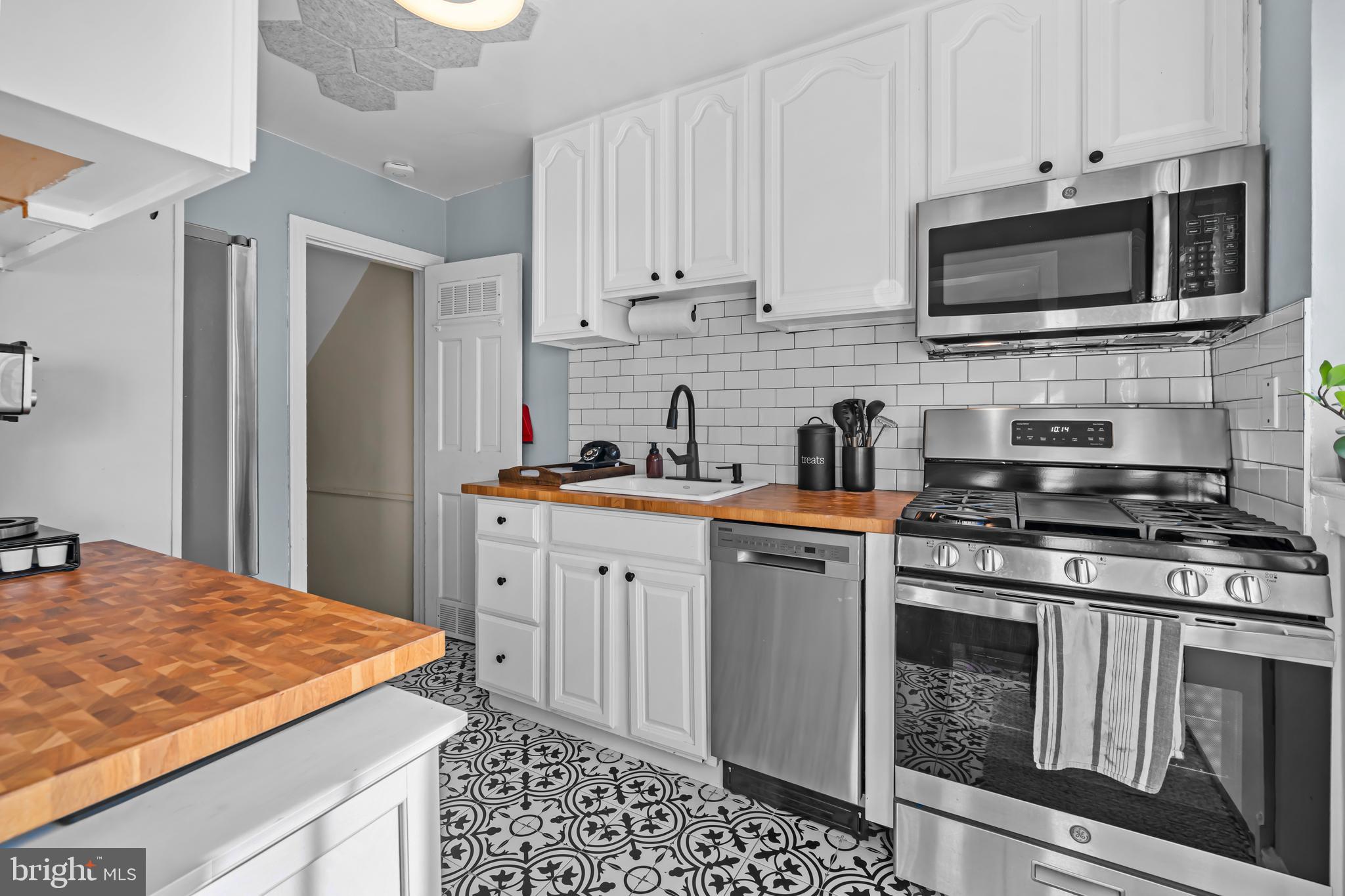 OLD TOWN NORTH - Residential