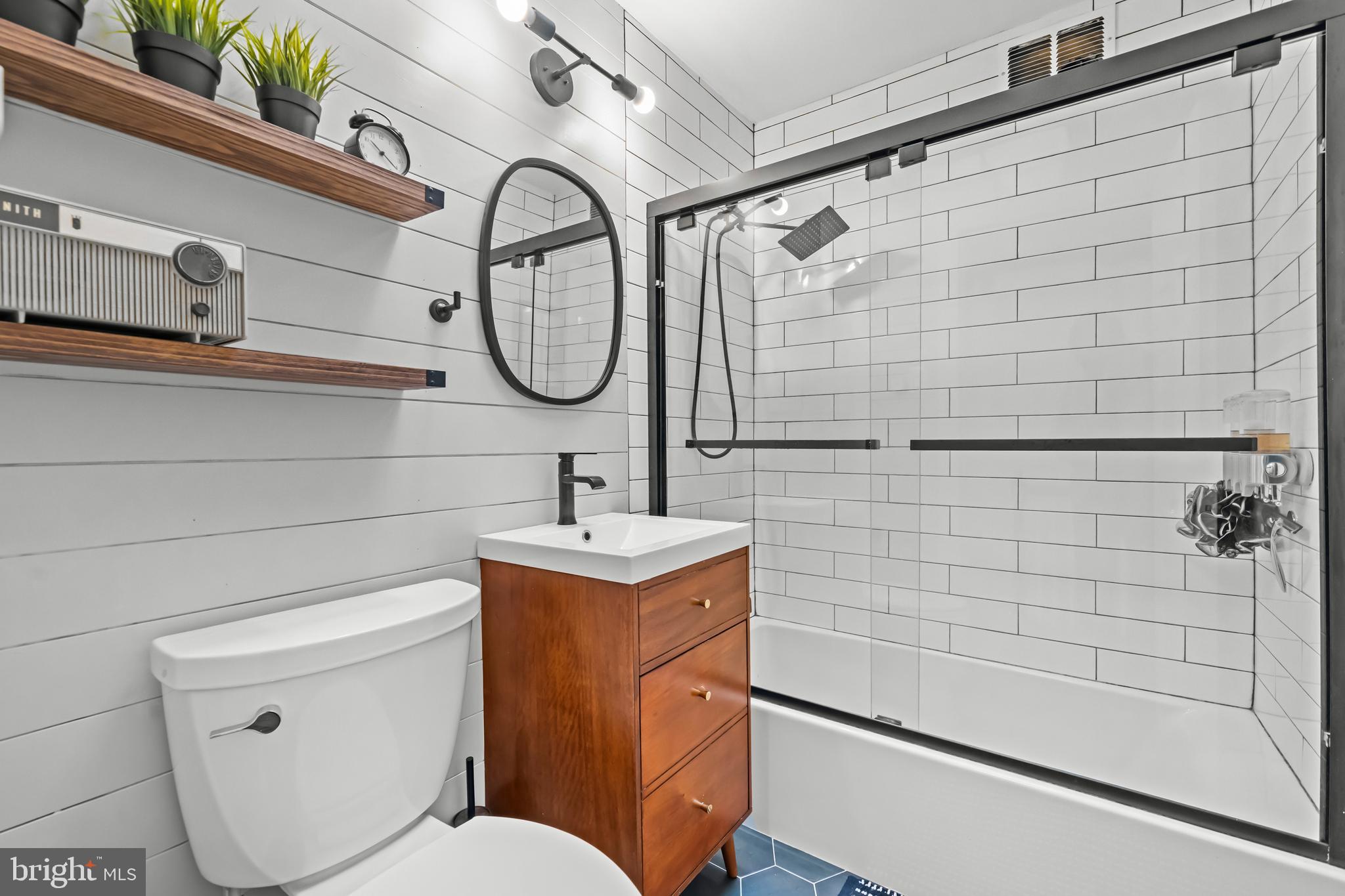 OLD TOWN NORTH - Residential