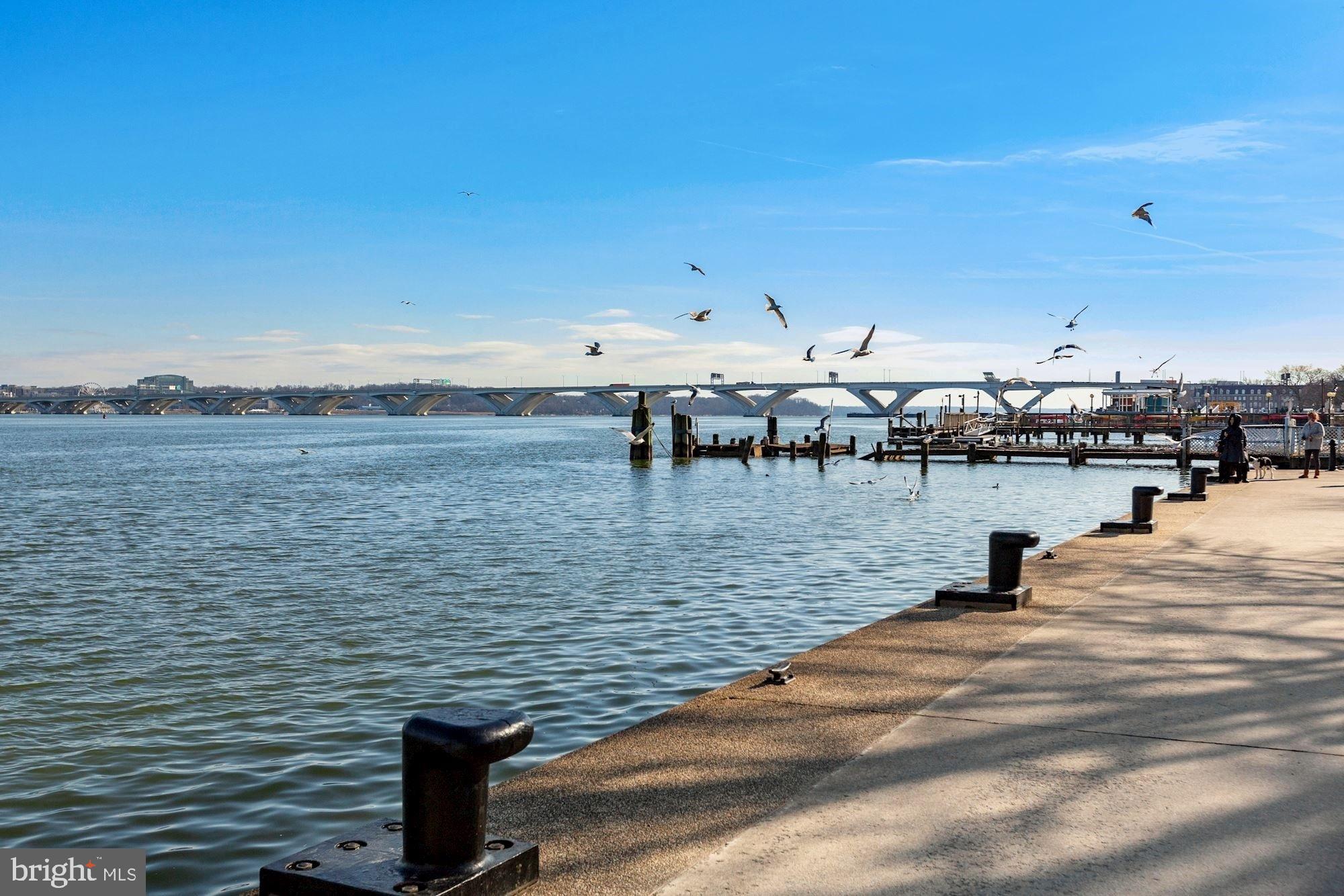 OLD TOWN NORTH - Residential