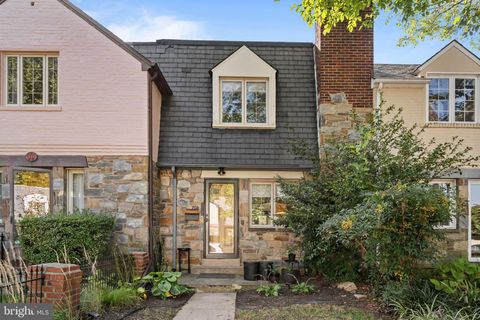 708 CHETWORTH PLACE ALEXANDRIA VA 22314