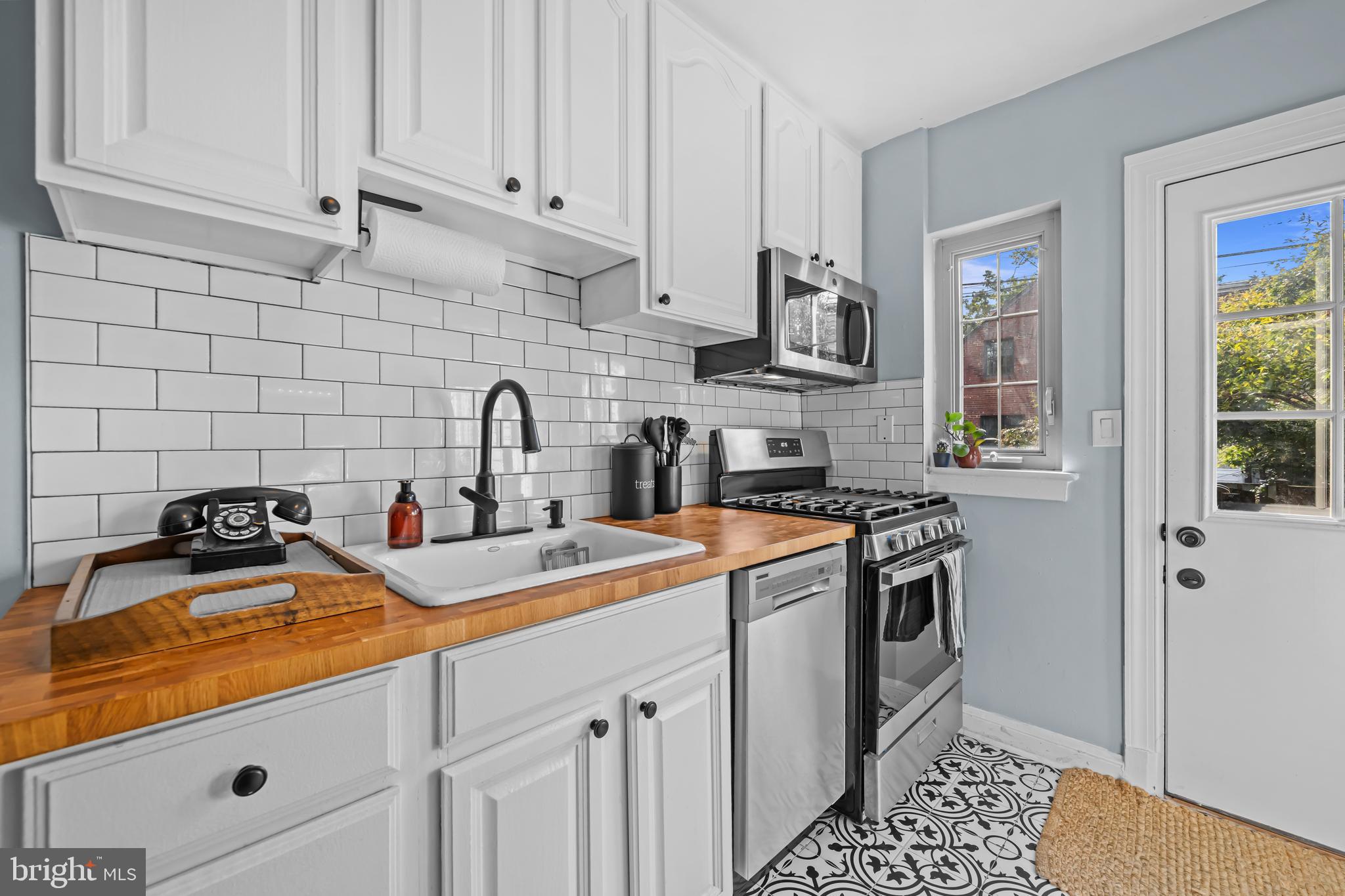 OLD TOWN NORTH - Residential