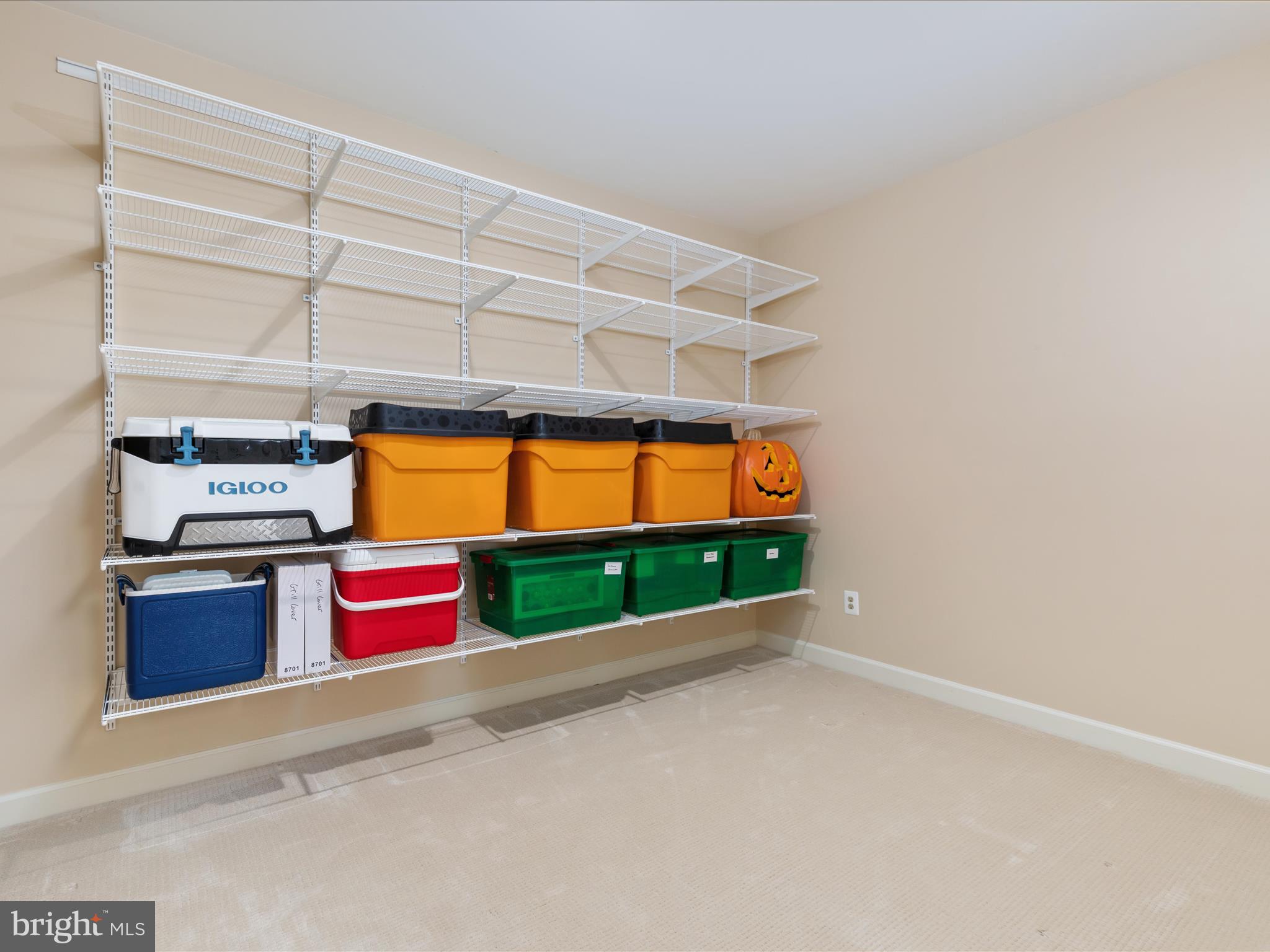 HUNT VALLEY ESTATES - Residential