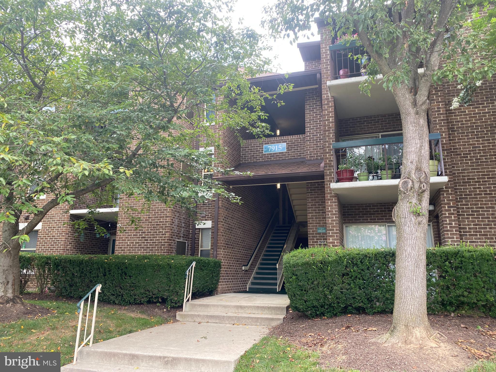 WILLOW WOOD - Residential Lease