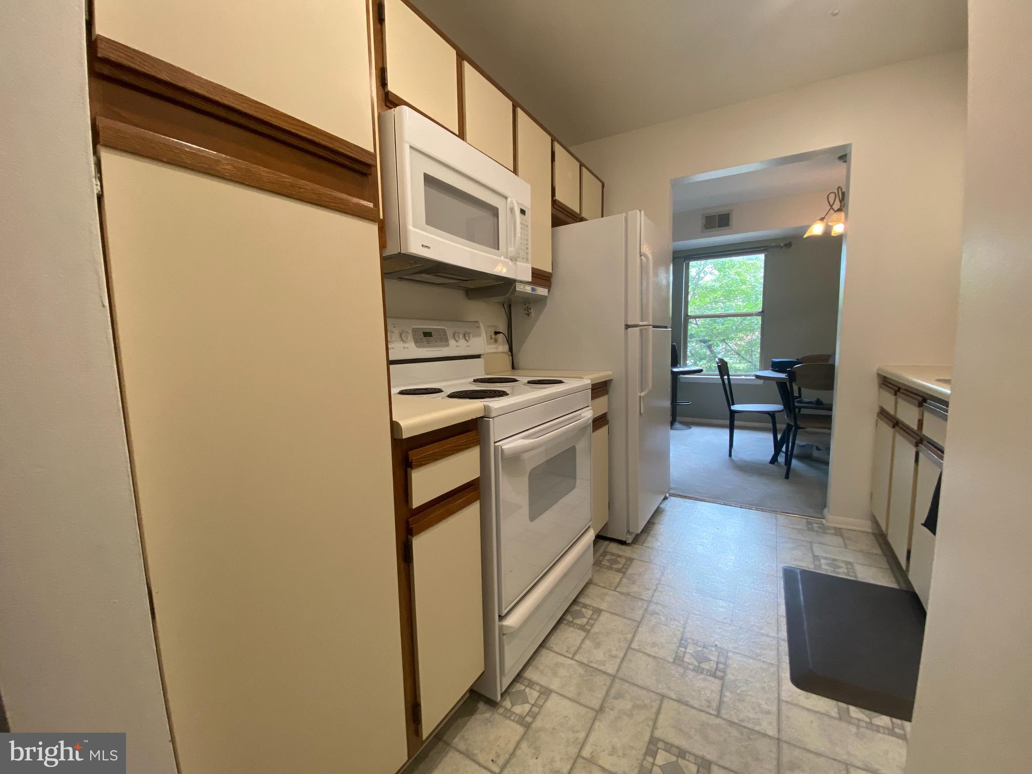 WILLOW WOOD - Residential Lease