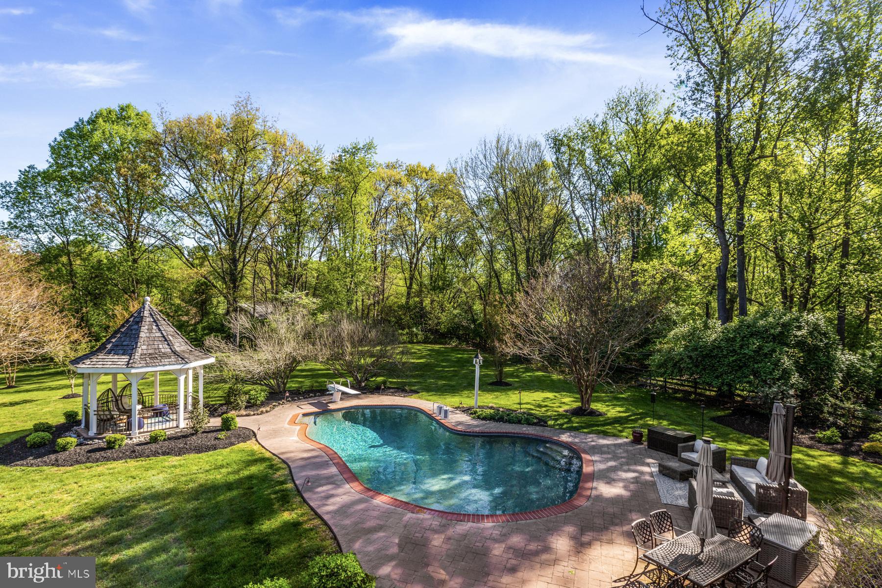 HIDDEN ESTATES - Residential