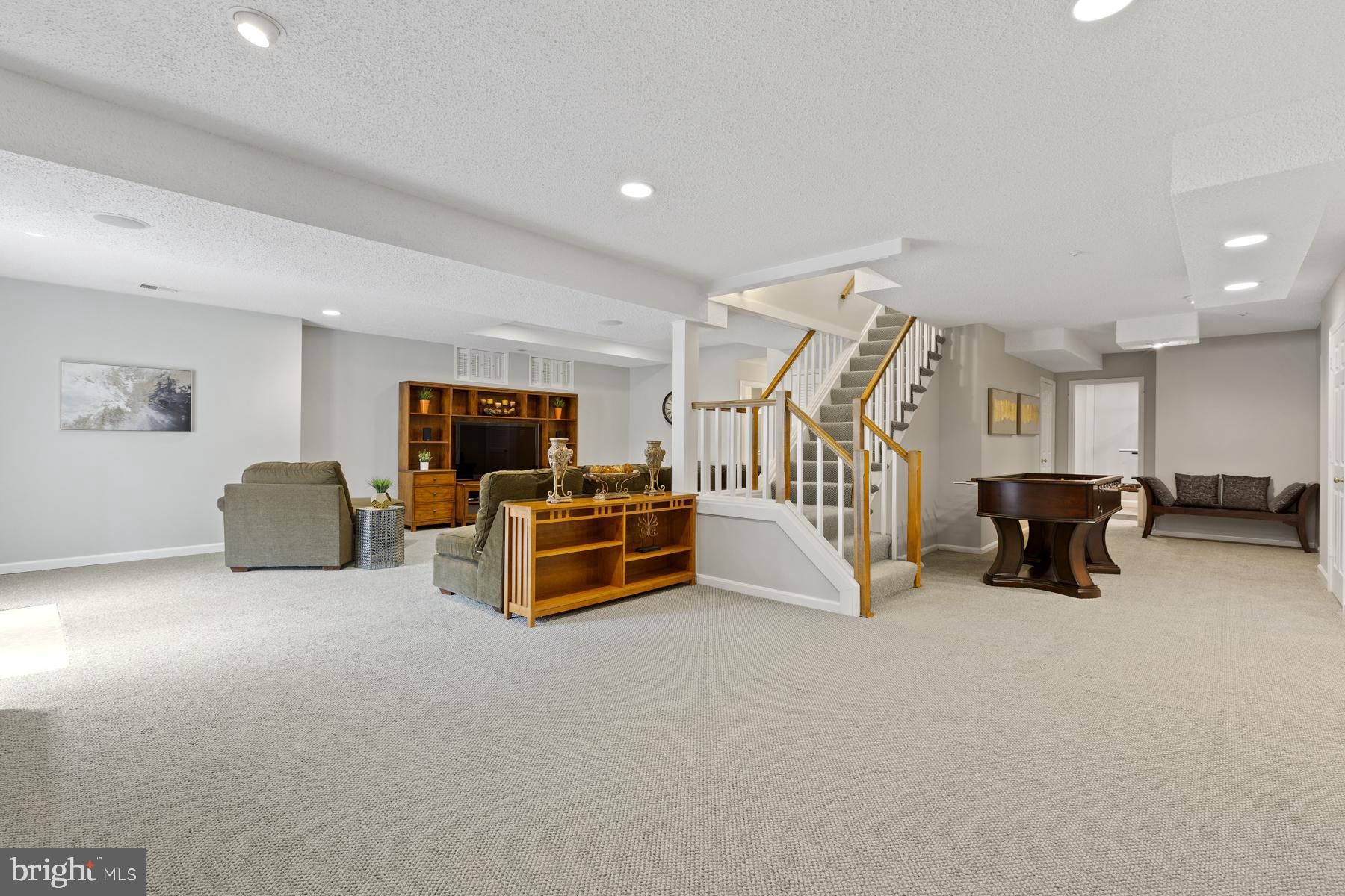 HIDDEN ESTATES - Residential