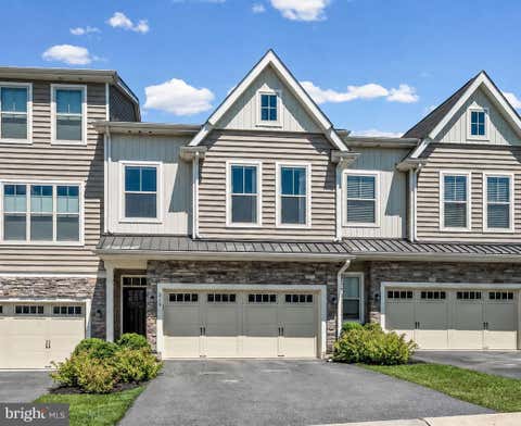 Townhouse For Sale - 219 Ash Lane<br/> KENNETT SQUARE, PA 19348