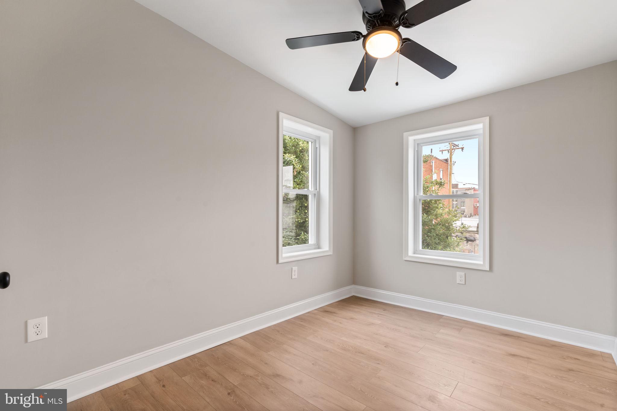 EAST KENSINGTON - Residential