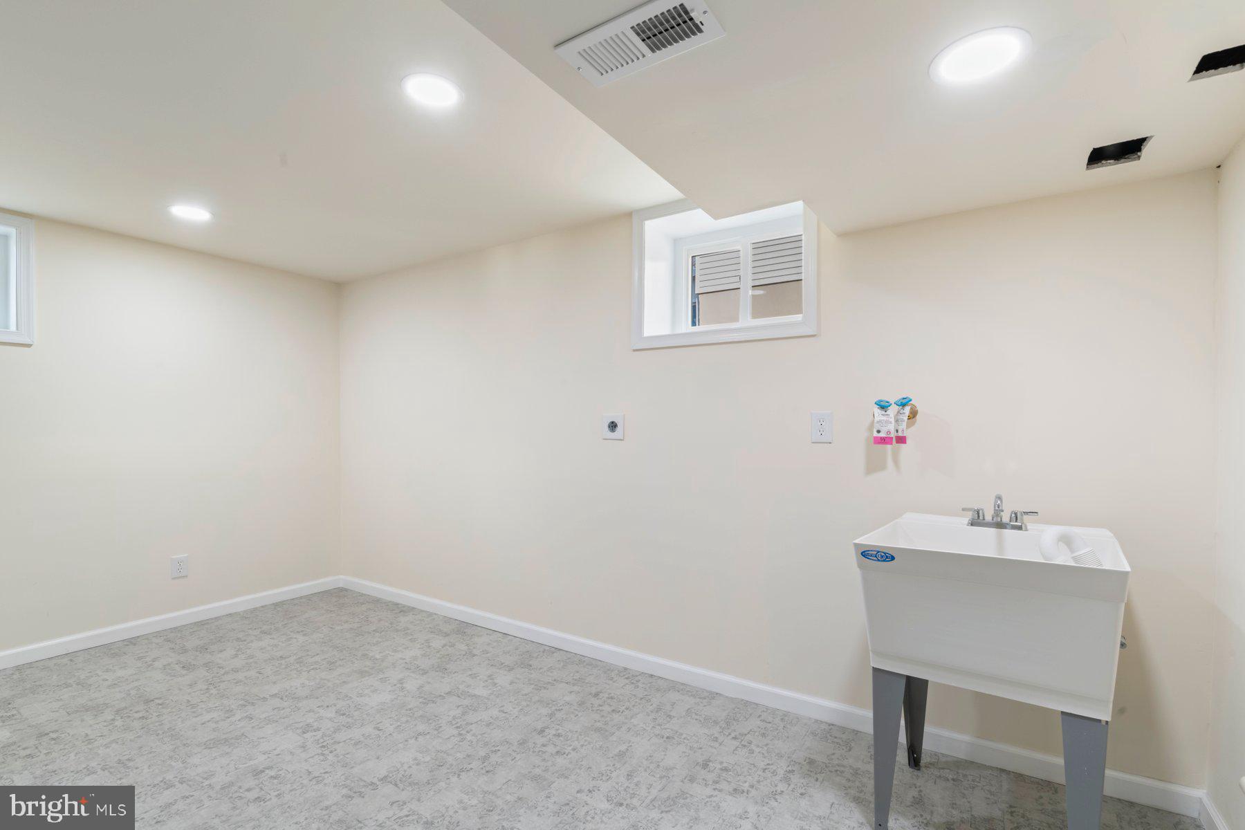 LANDOVER ESTATES - Residential