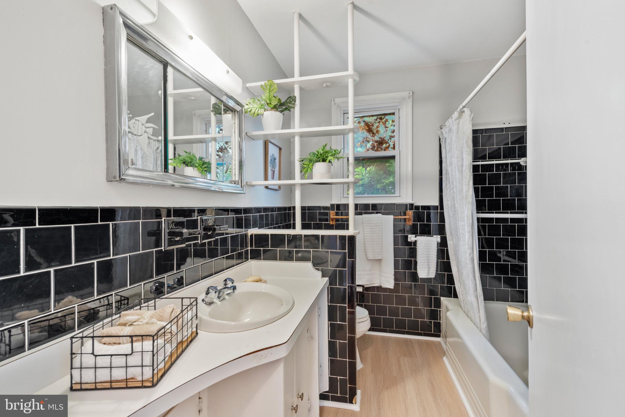 WILSON HEIGHTS - Residential