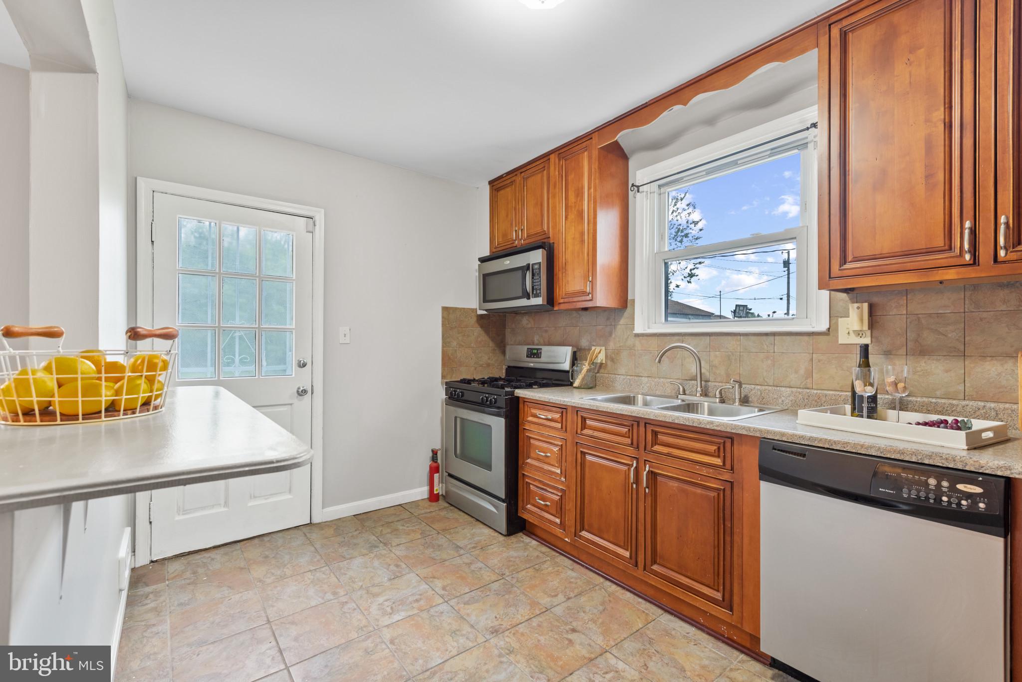 WILSON HEIGHTS - Residential