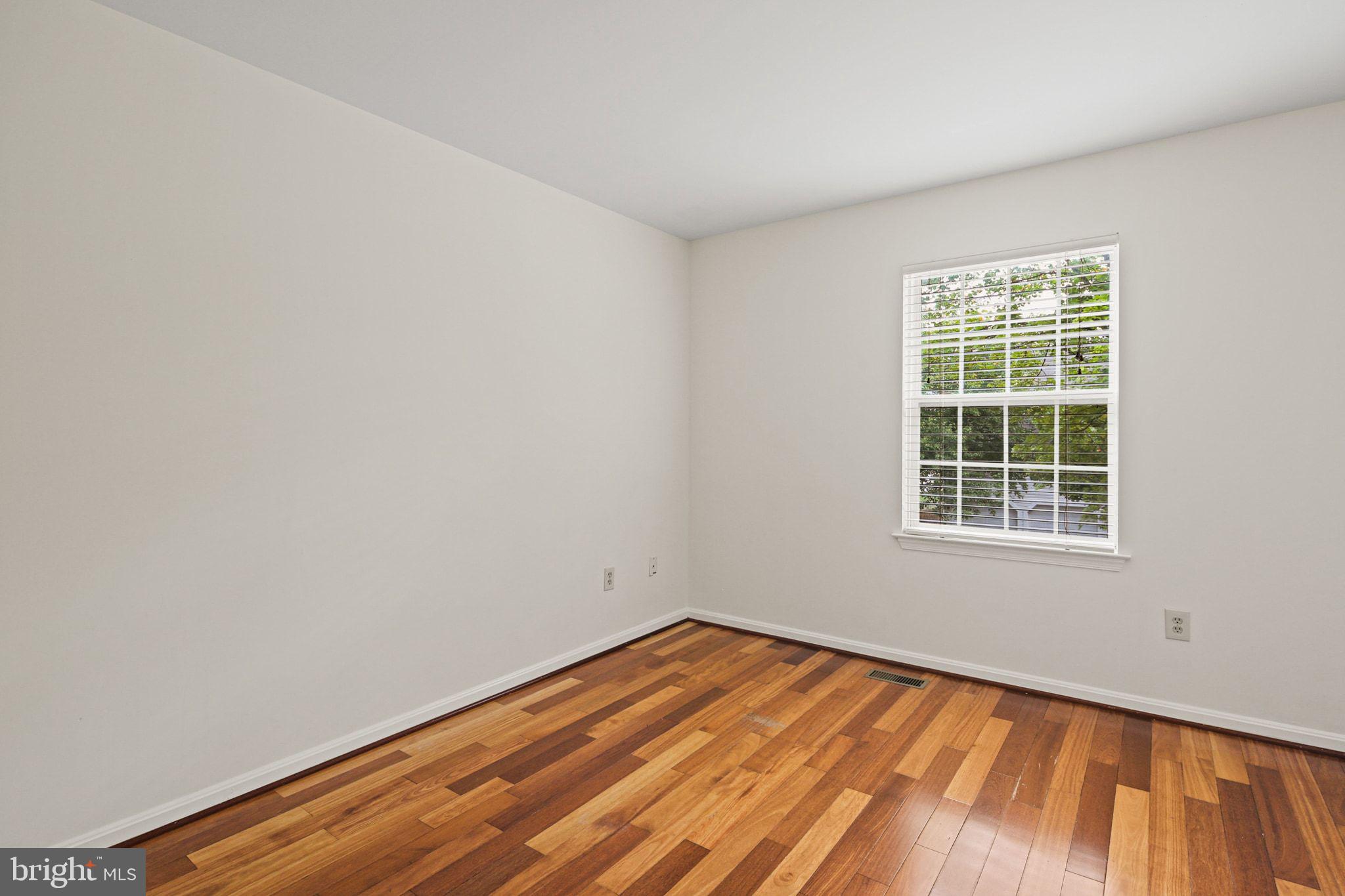 RUSSETT - Residential Lease