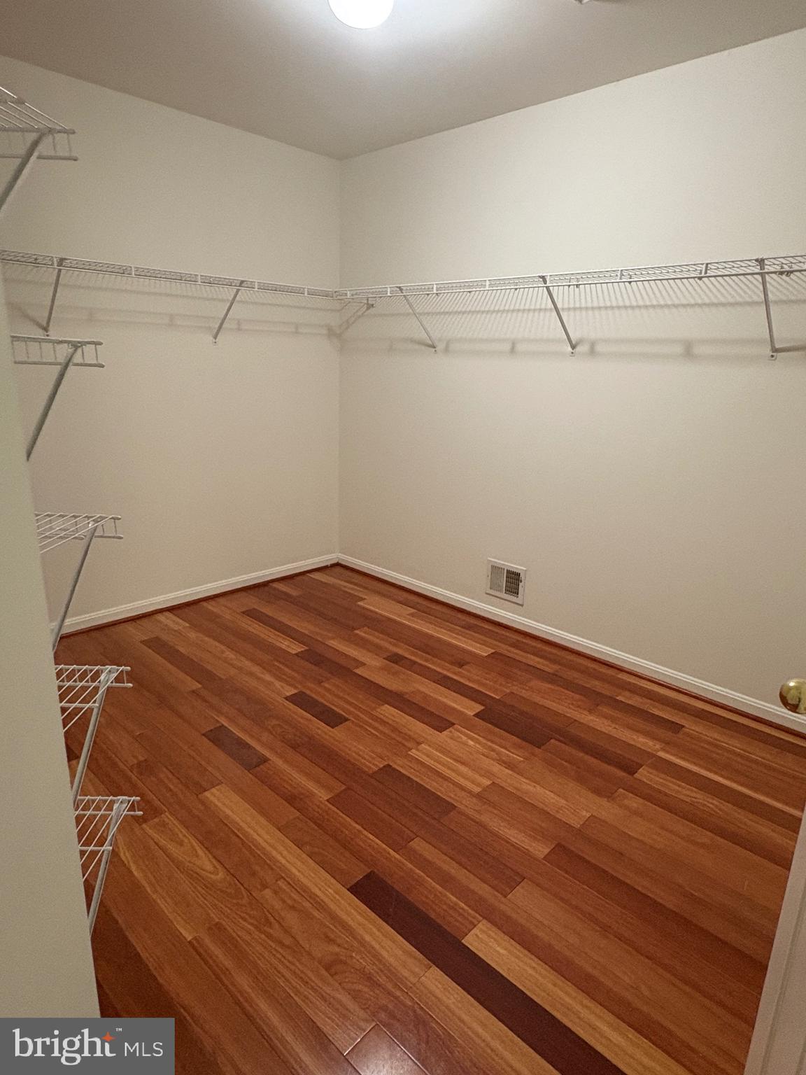 RUSSETT - Residential Lease