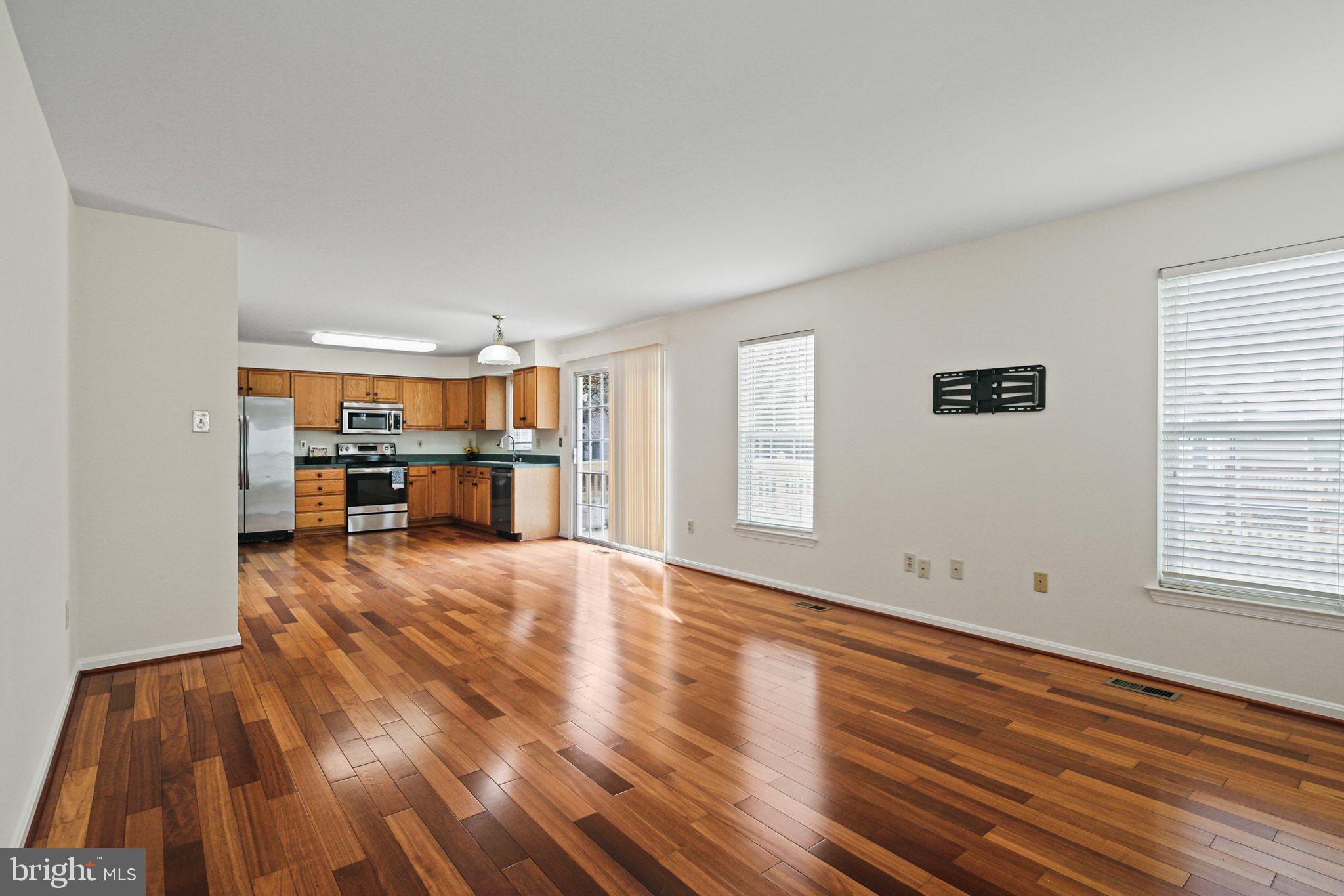 RUSSETT - Residential Lease