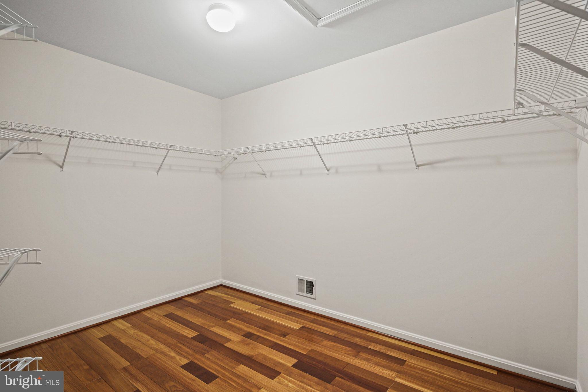 RUSSETT - Residential Lease