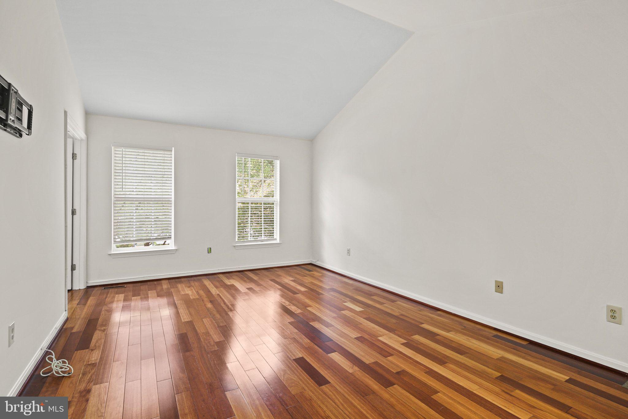 RUSSETT - Residential Lease