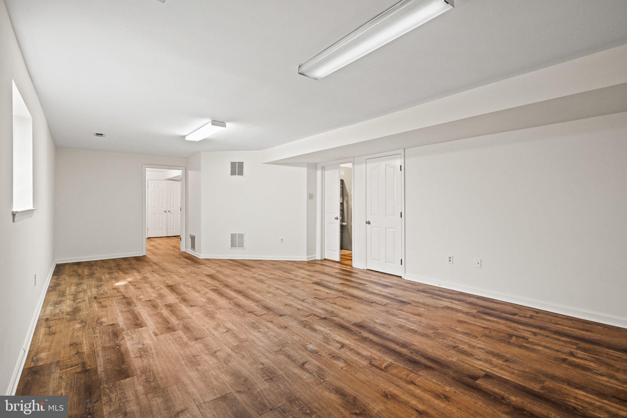 RUSSETT - Residential Lease