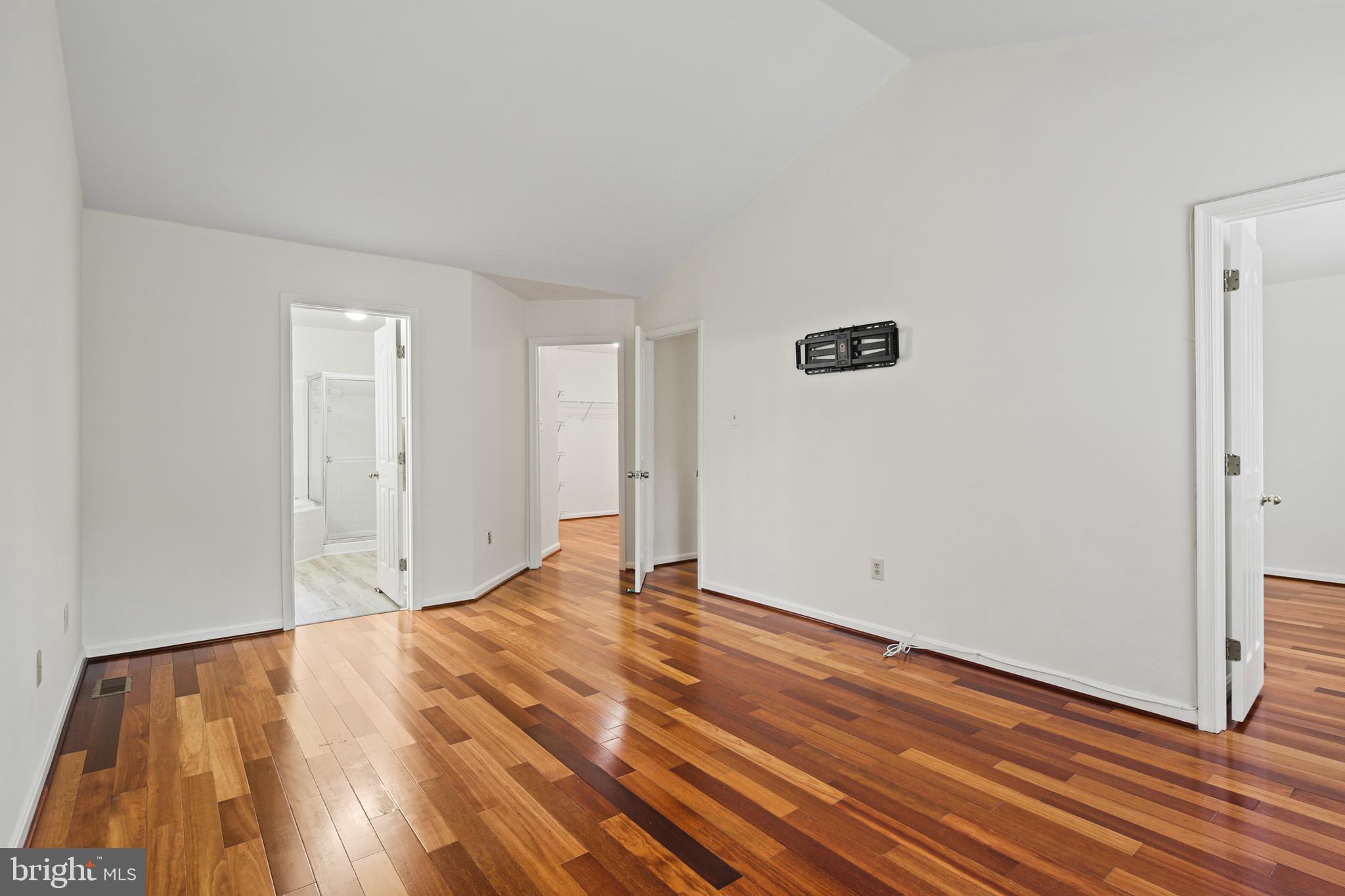 RUSSETT - Residential Lease