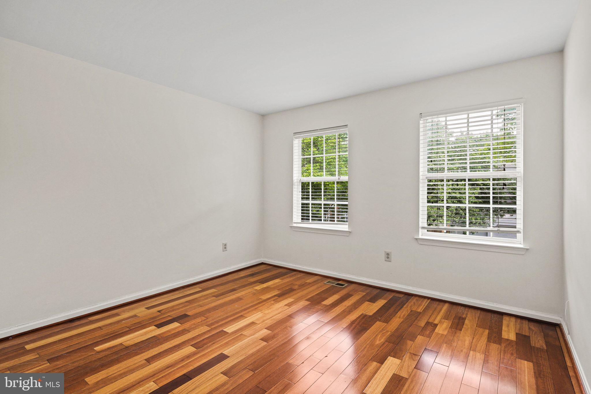 RUSSETT - Residential Lease