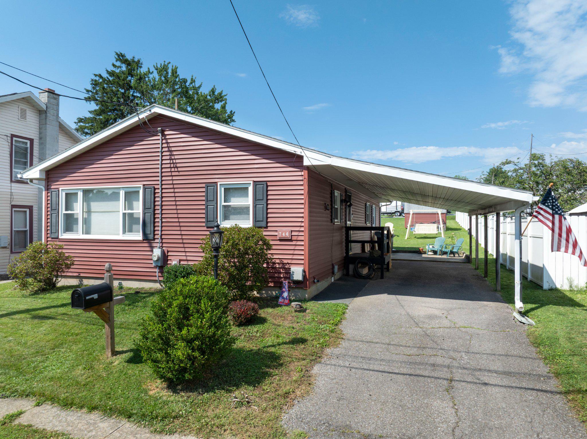 744 BRESSLER STREET