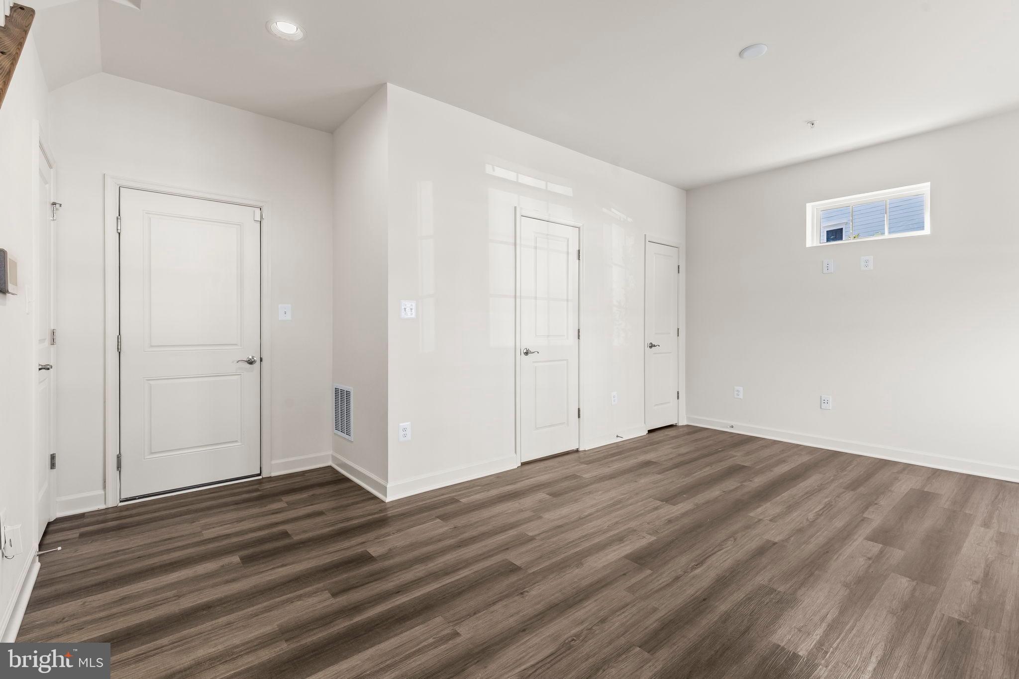 THE VILLAGES OF STEEPLECHASE - Residential