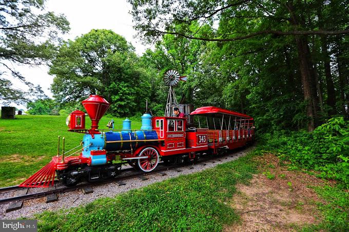 BURKE COVE - Residential
