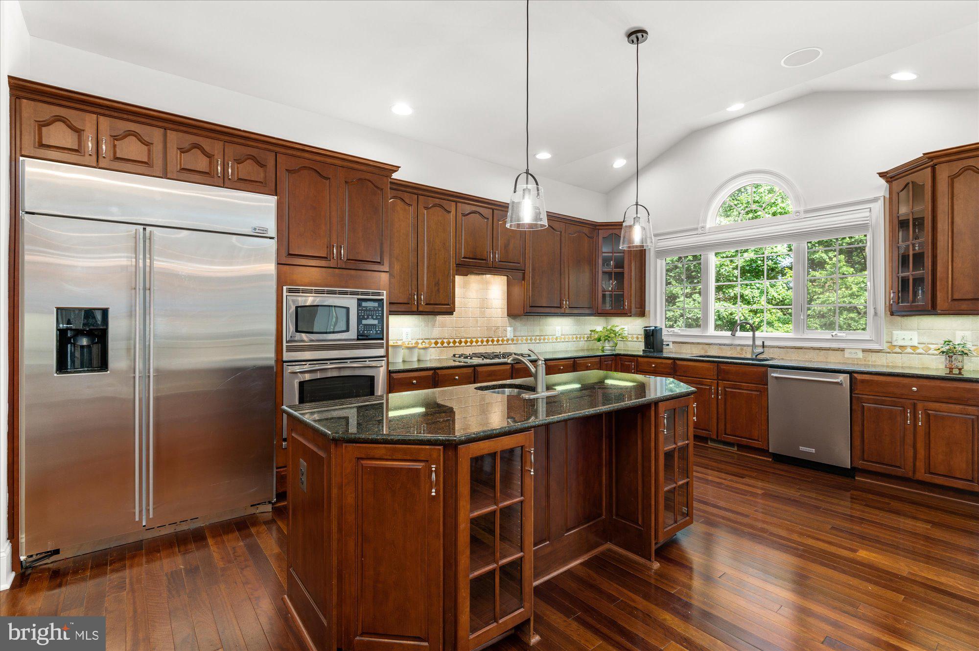 BELMONT COUNTRY CLUB - Residential